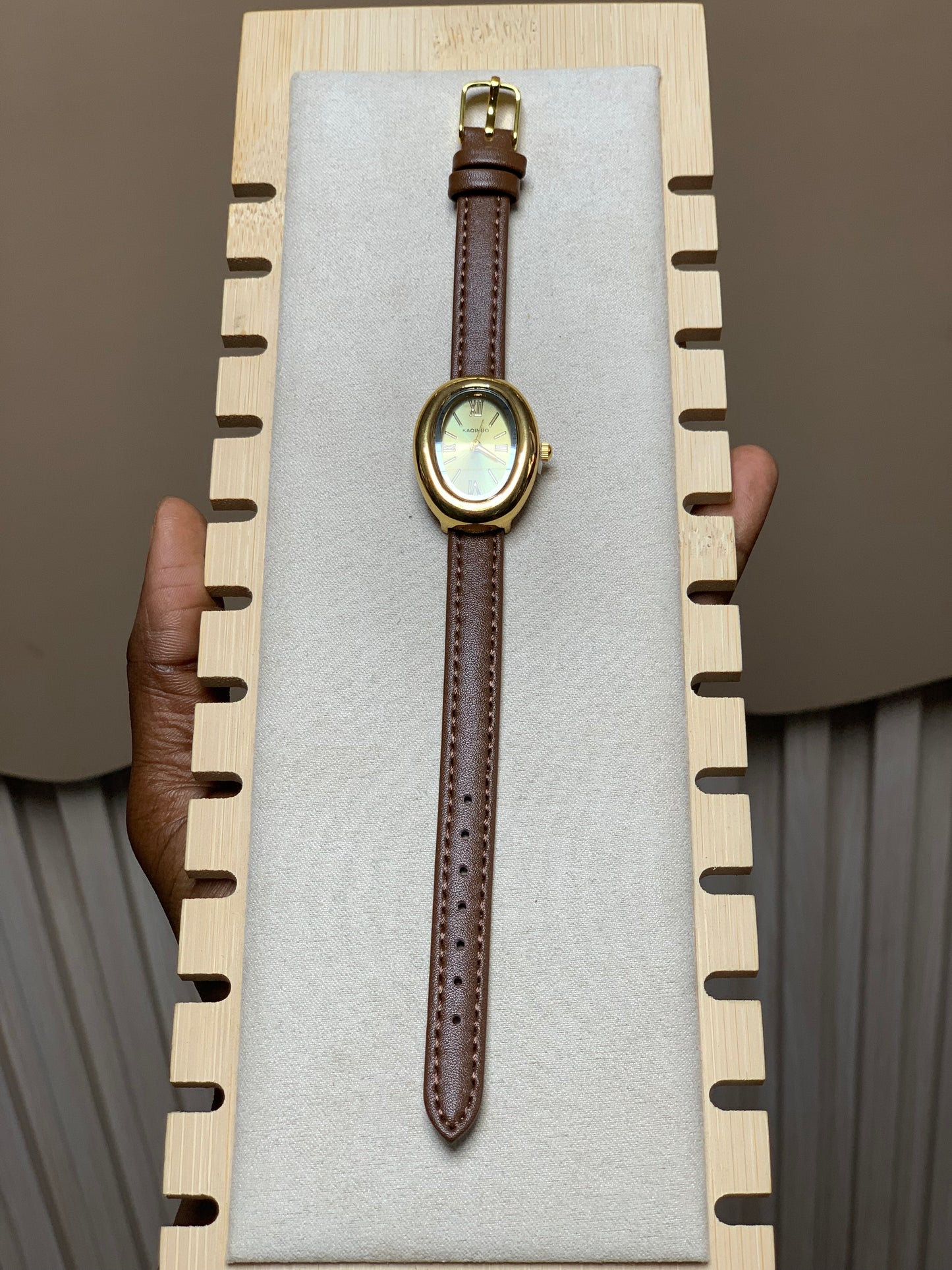 Wristwatch W8