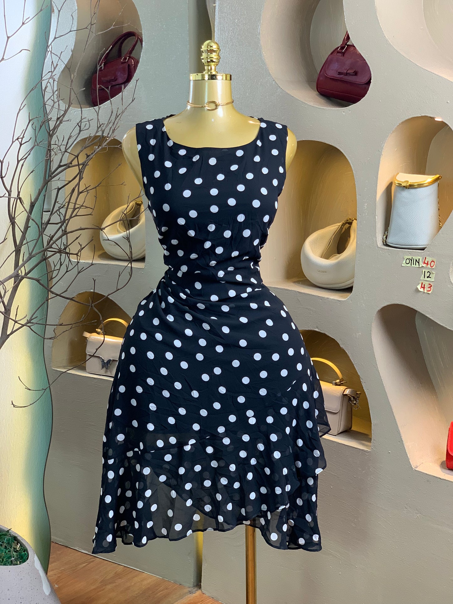 OYIN40 SIZE12 Black&white polka dot DRESS Length43