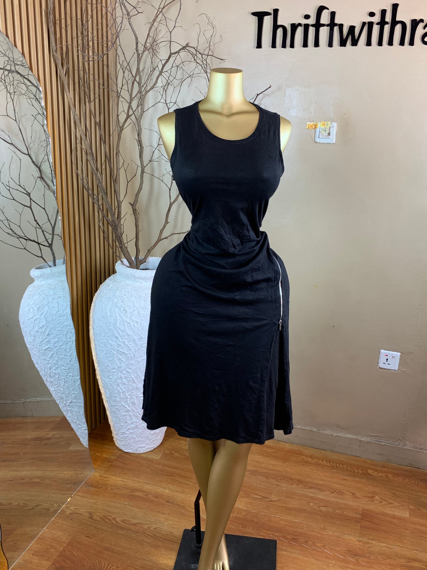 TADE71 SIZE14 Black dress