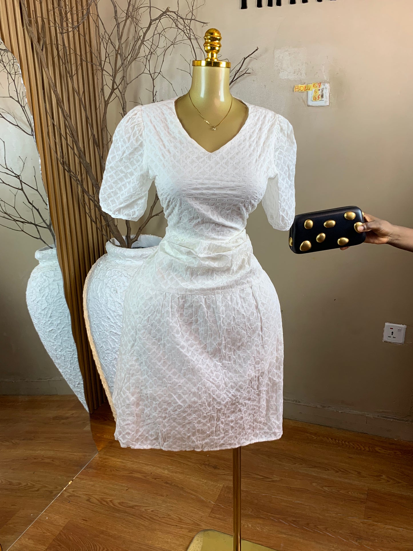 BOLU69 SIZE6 Length45 white dress
