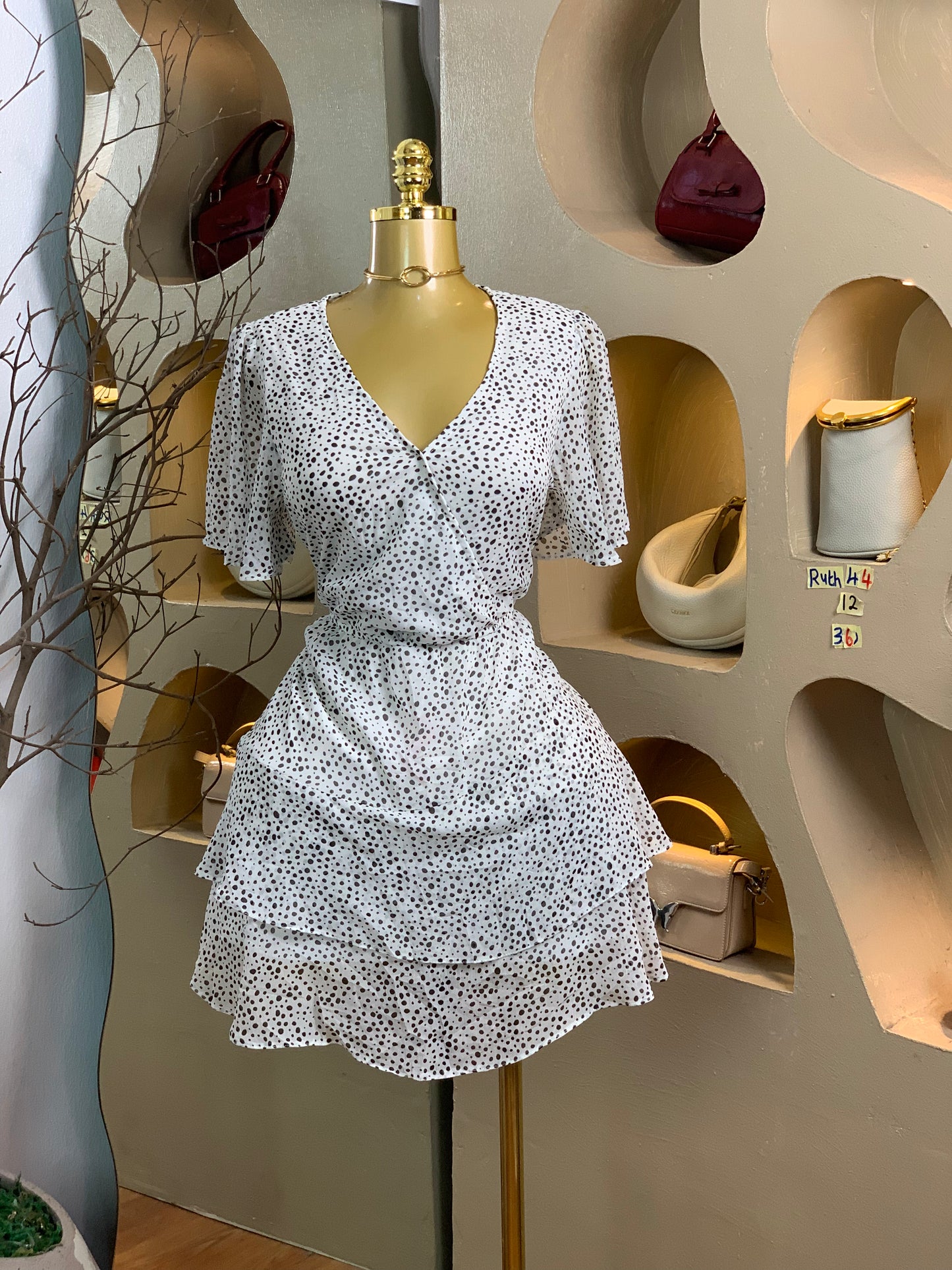 RUTH44 SIZE12 DRESS Length36 (stained)