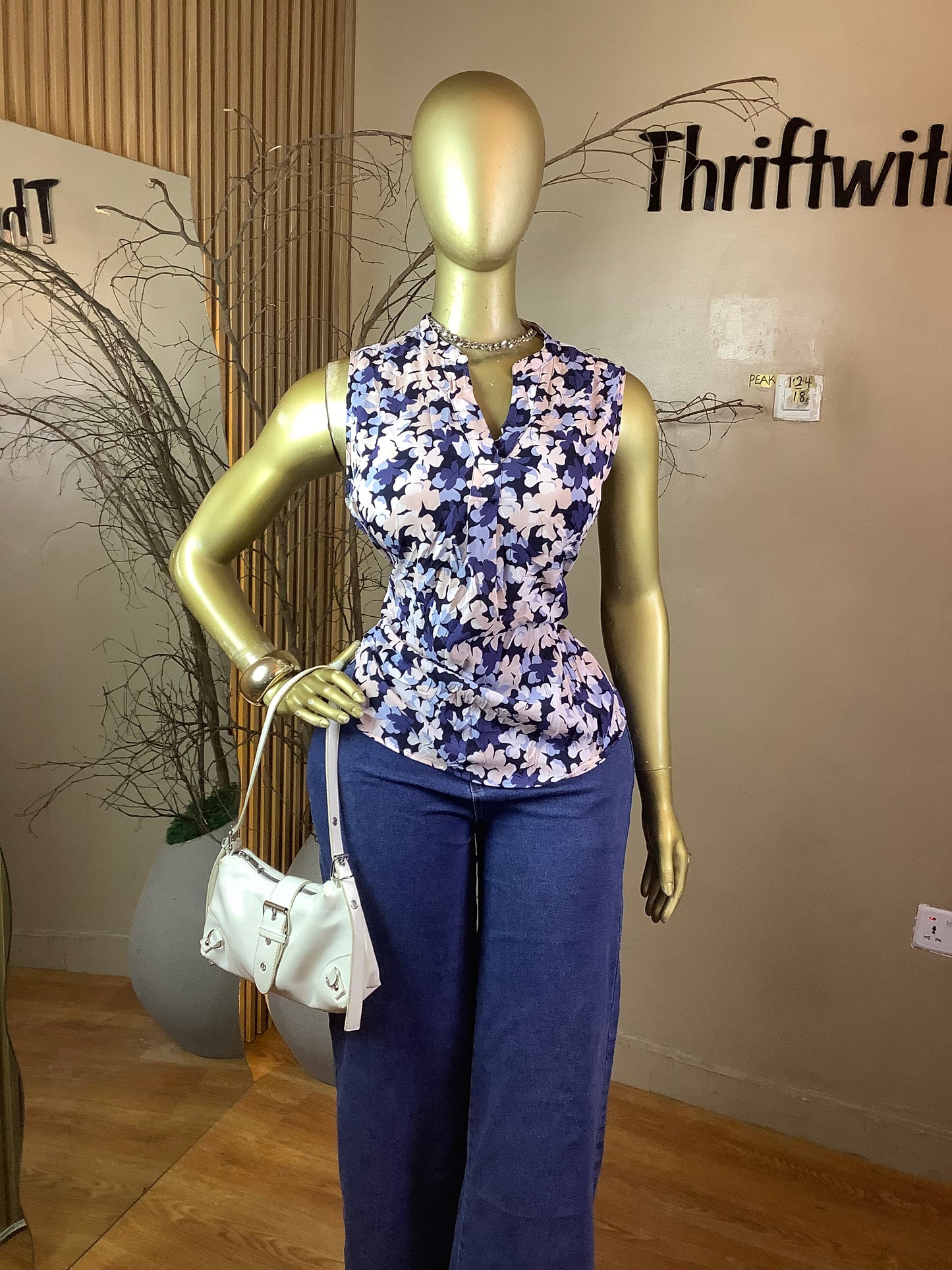 PEAK124 FLORAL TOP SIZE18