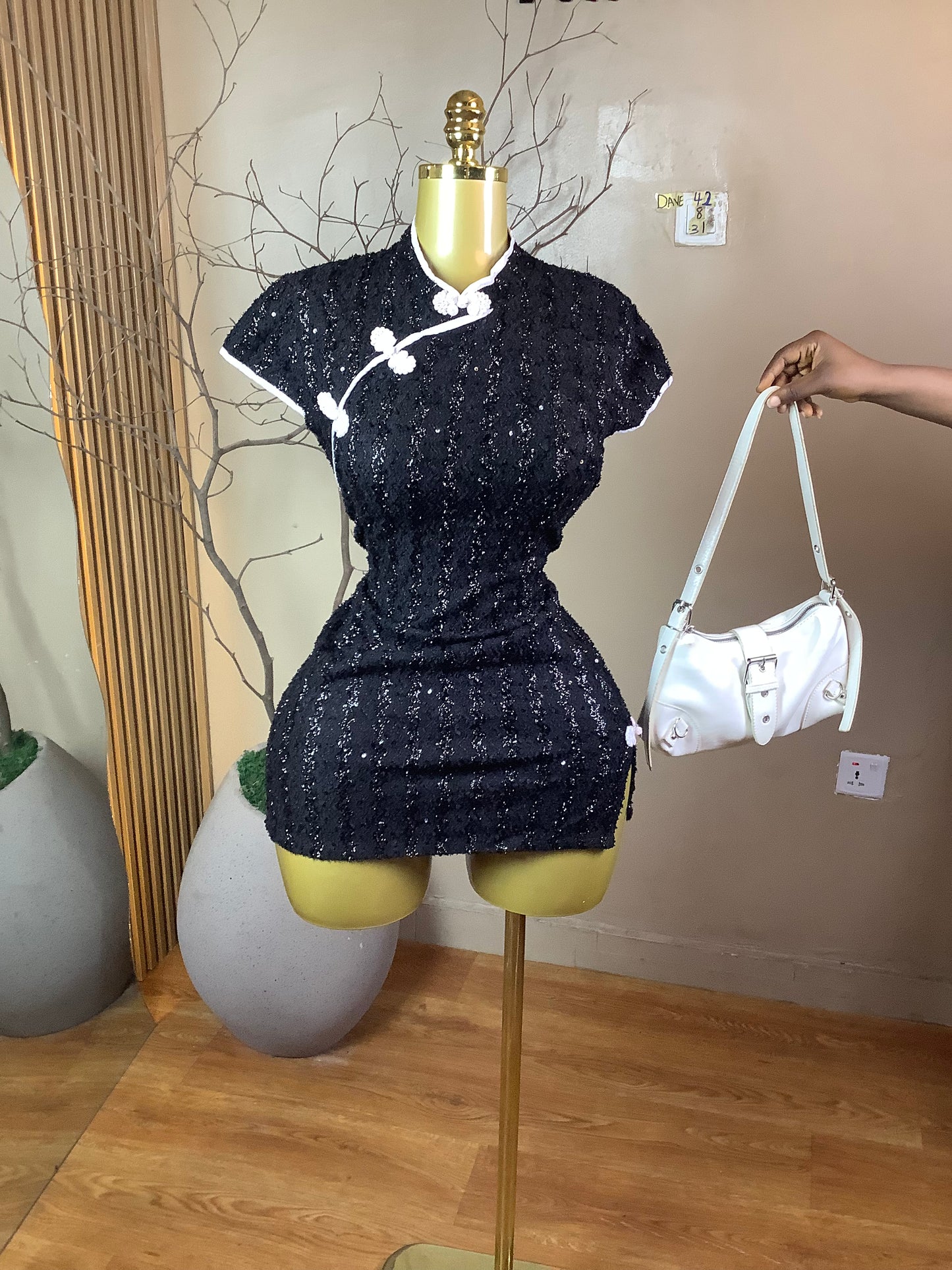 DAVE42 BLACK&WHITE DRESS SIZE6 Length31