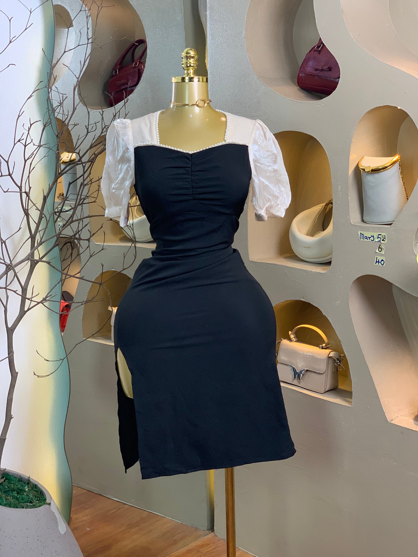 MARY52 SIZE6 Black DRESS Length40