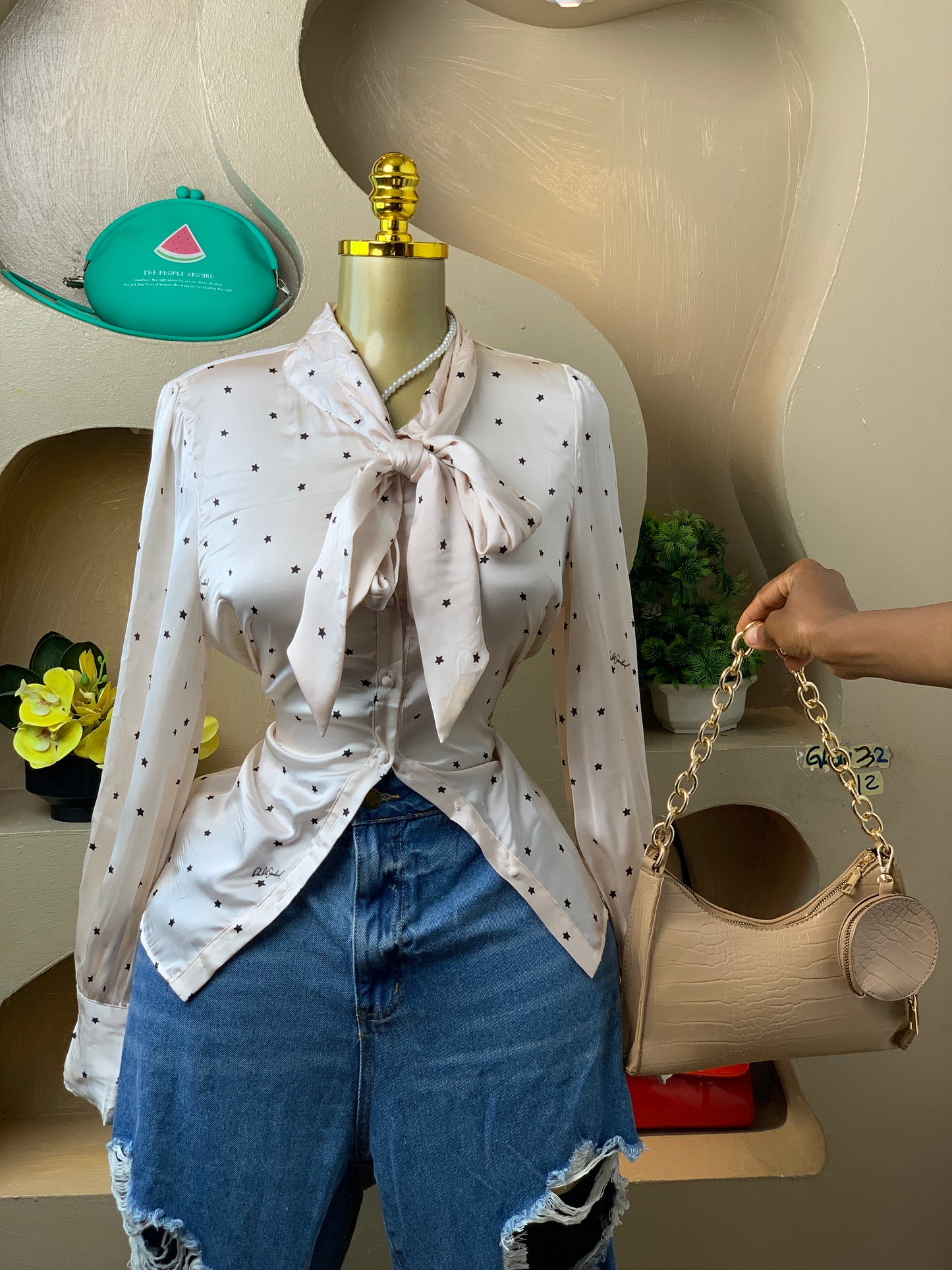 SIZE12 GLOW32 (one button off)