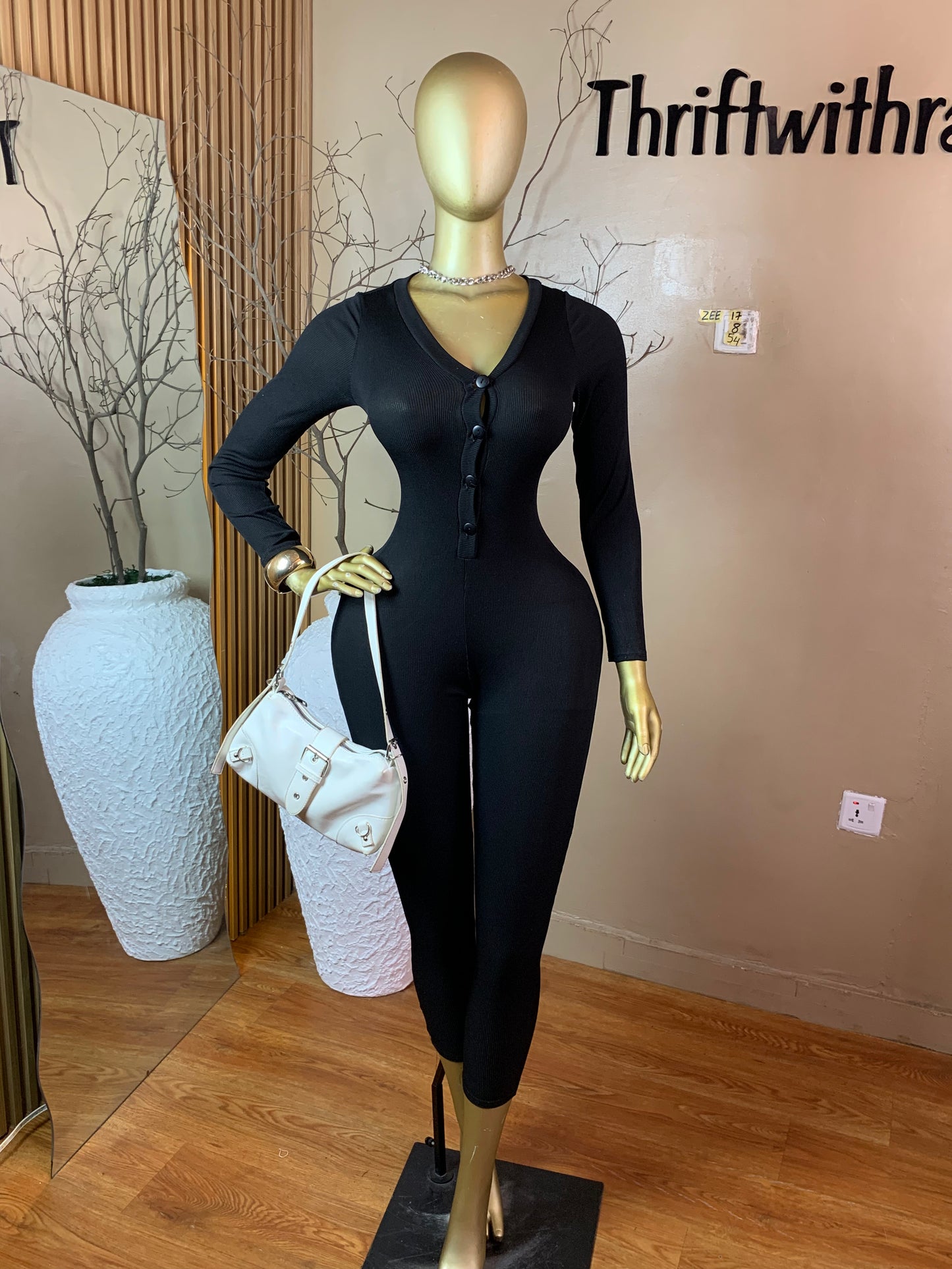 ZEE17 BLACK JUMPSUIT SIZE8 Length54