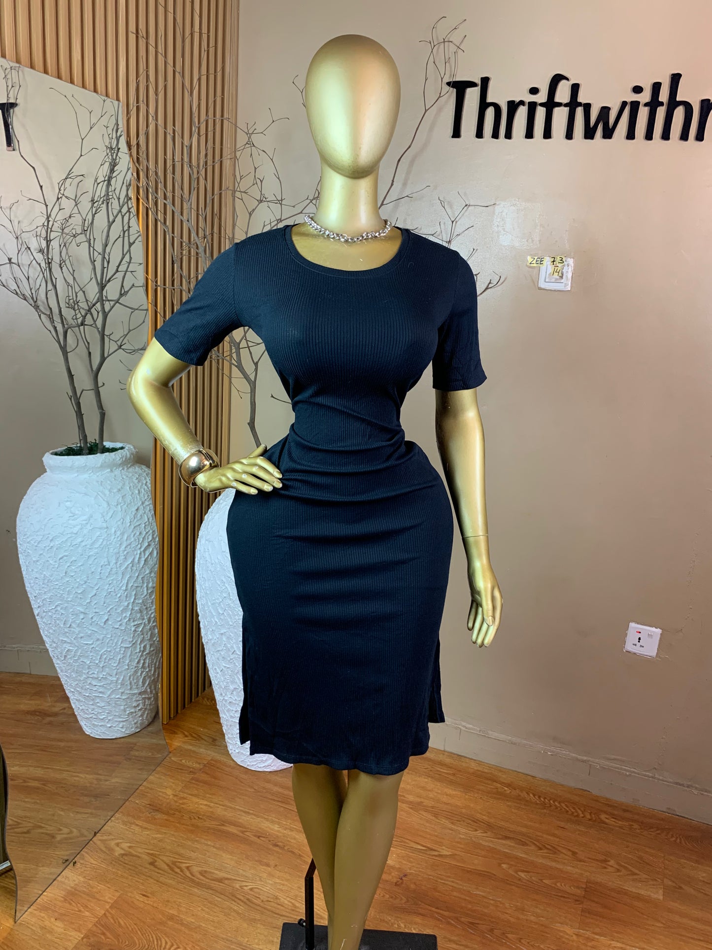 ZEE73 BLAK DRESS SIZE14