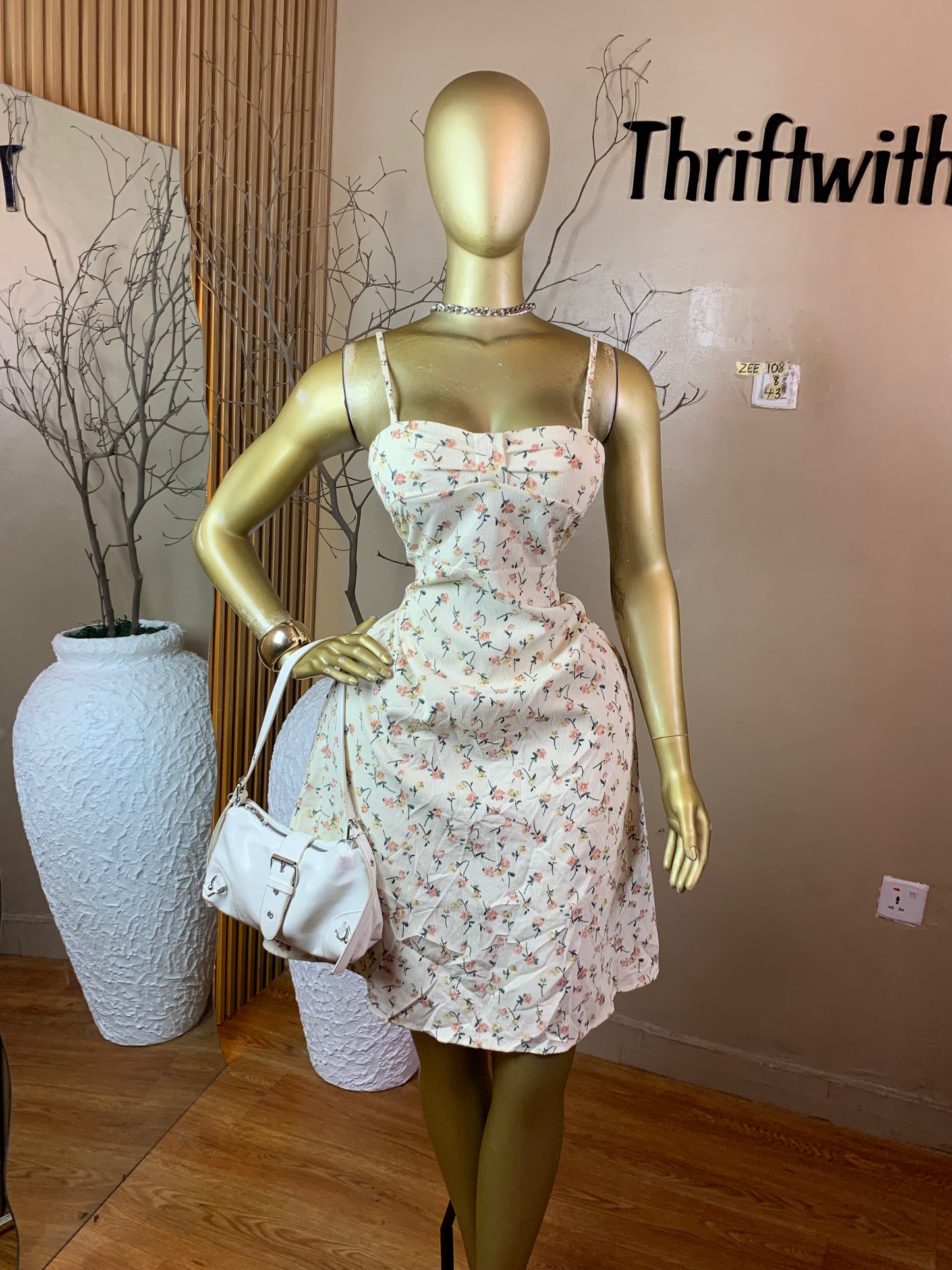 ZEE108 FLORAL DRESS SIZE8 Length43
