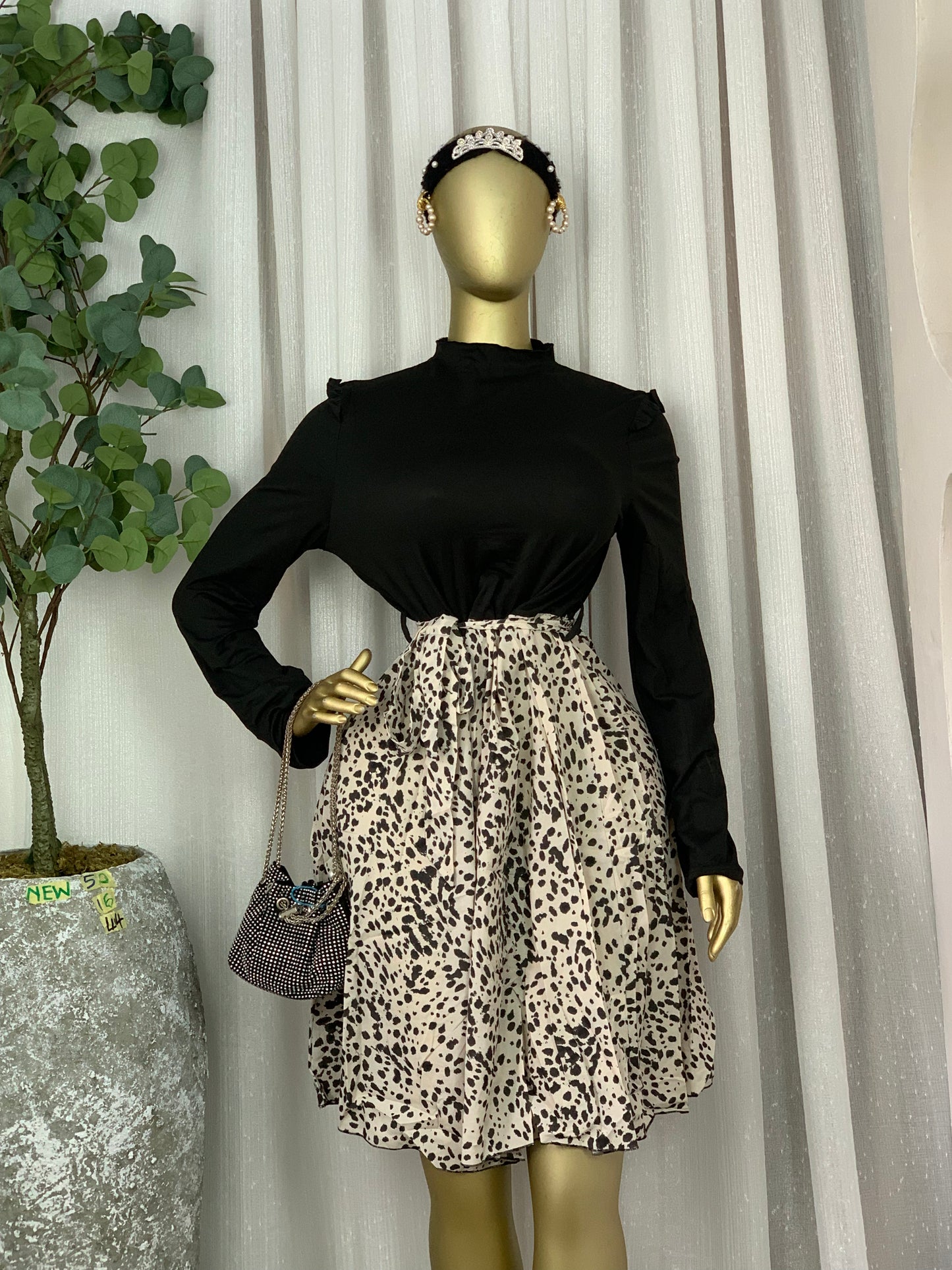 SIZE16 NEW50 Length44