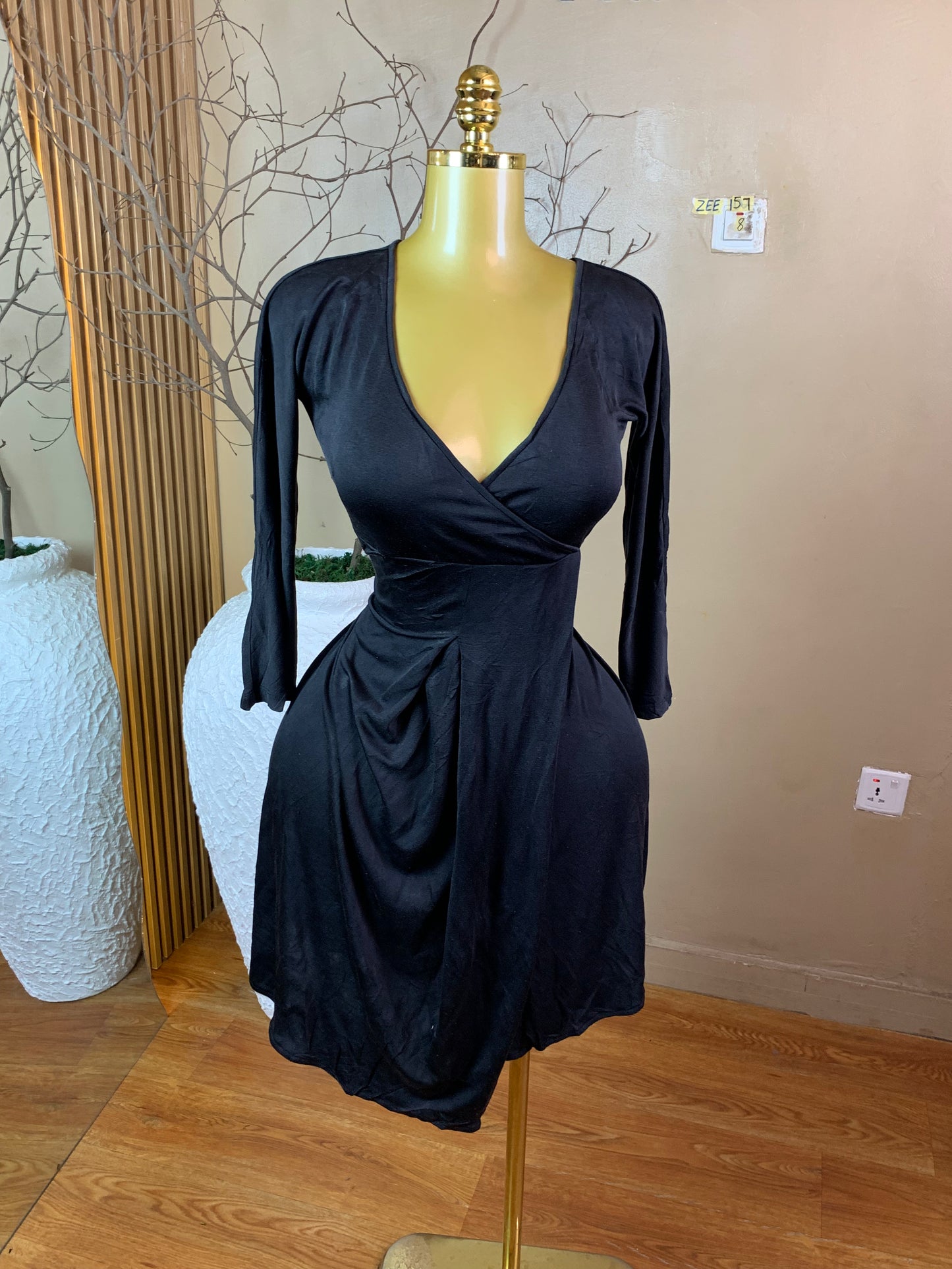 ZEE157 BLACK DRESS SIZE8