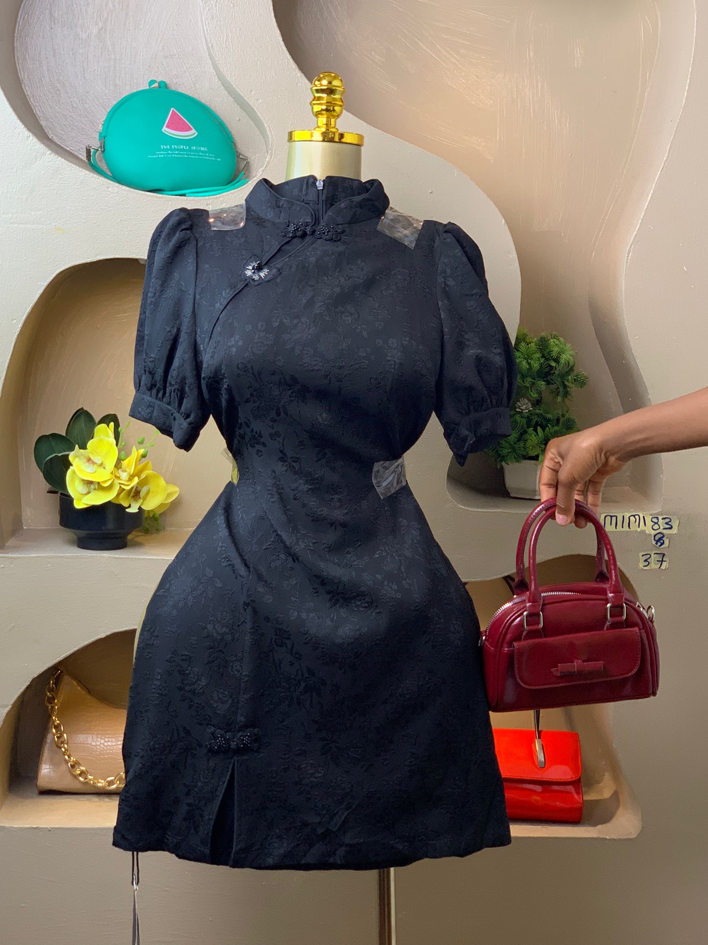 SIZE8 MIMI83 Length37 (black)
