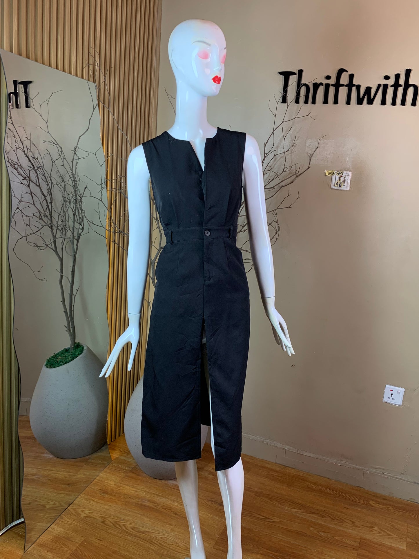 DAVE70 BLACK CORPORATE DRESS SIZE8 Length46