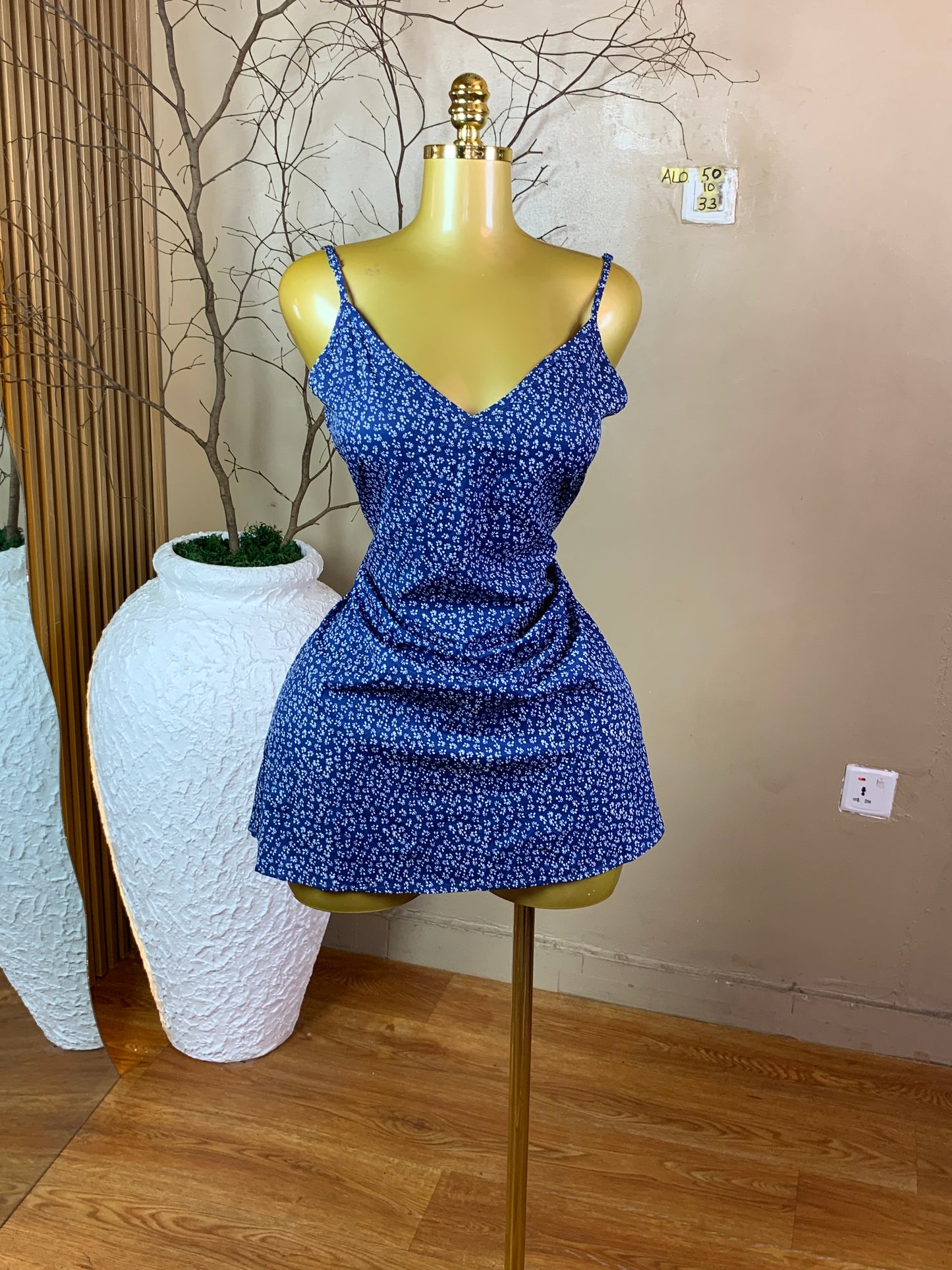 SIZE10 ALO50 FREE DRESS Length33