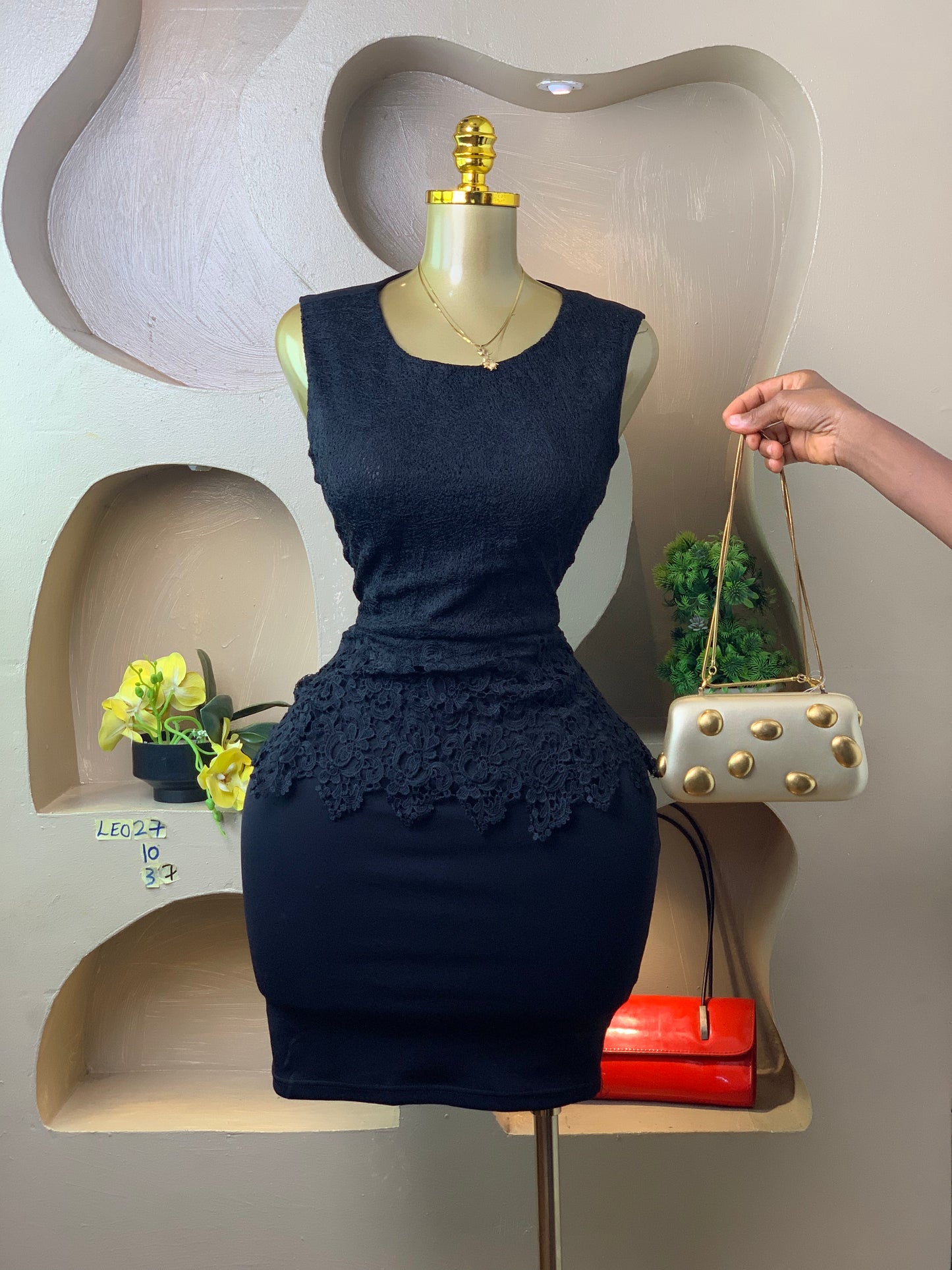 LEO27 CORPORATE BLACK DRESS SIZE10 Length37
