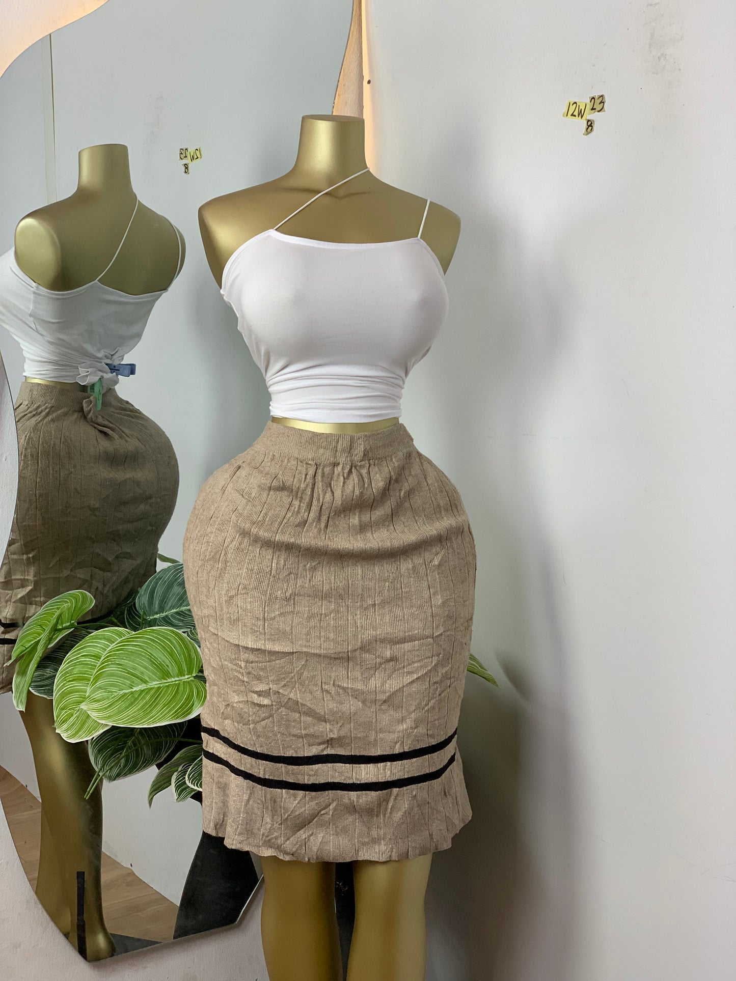 SIZE8 12W23 (skirt only)