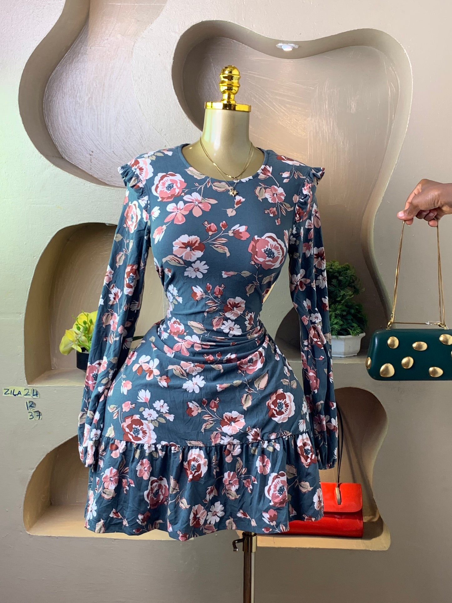 ZILA24 FLORAL DRESS SIZE12 Length37