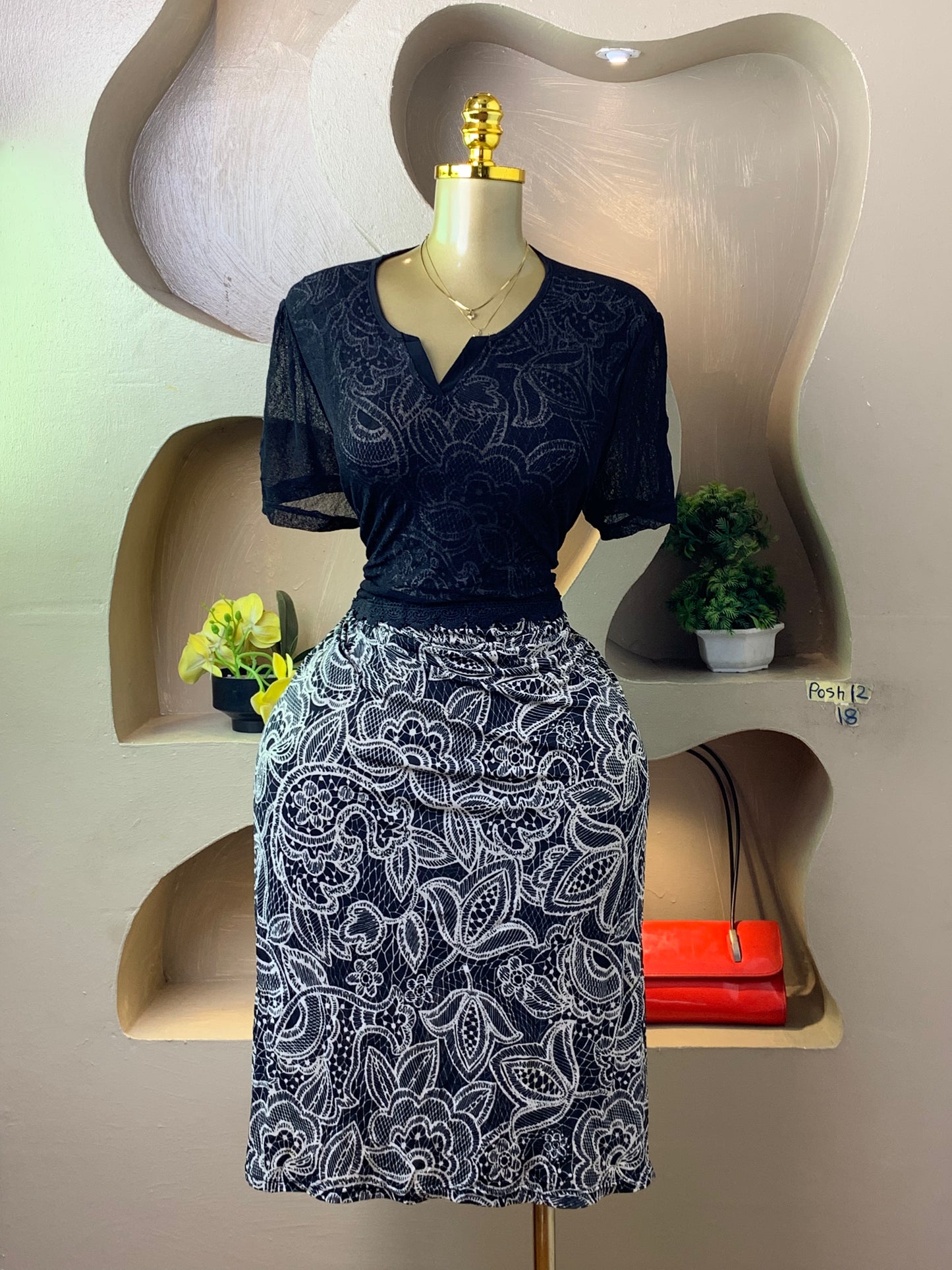 POSH12 BLACK DRESS SIZE18