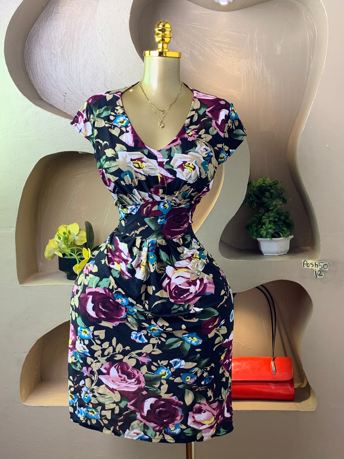 POSH50 FLORAL DRESS SIZE12