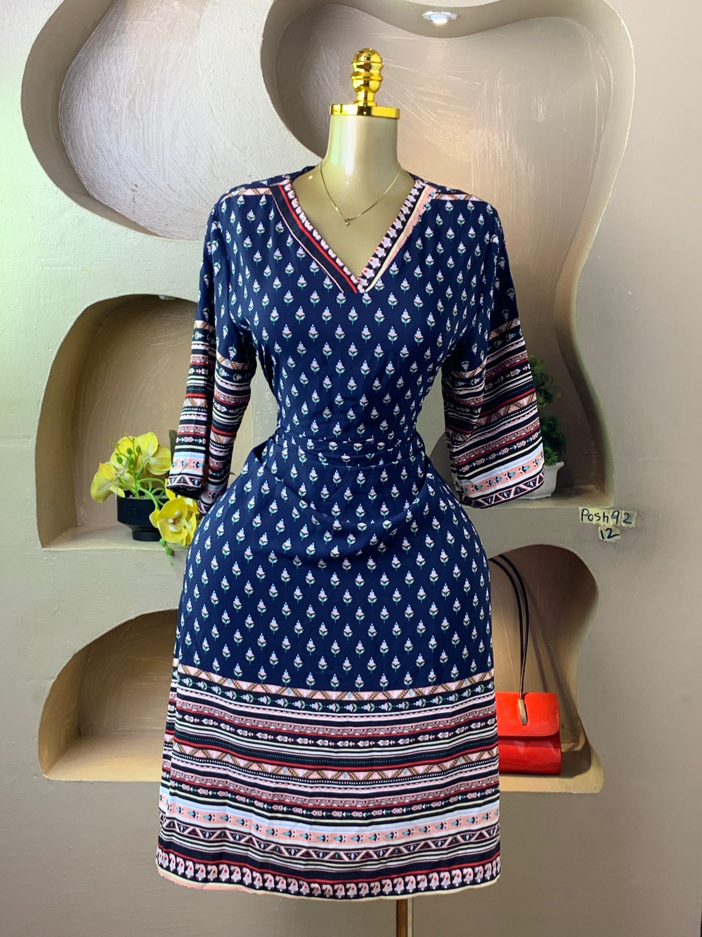 POSH92 FLORAL DRESS SIZE12