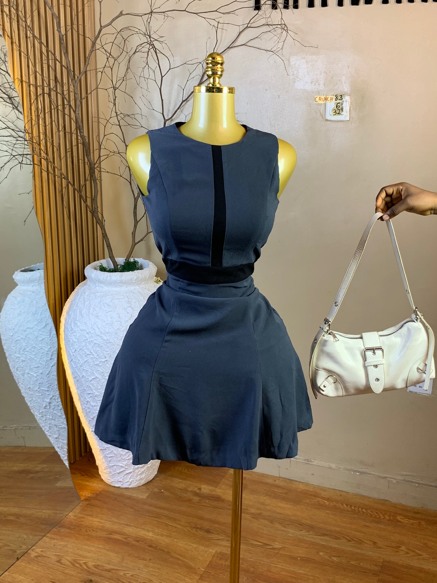 CRUNCH83 SIZE6 Length32 corporate dress