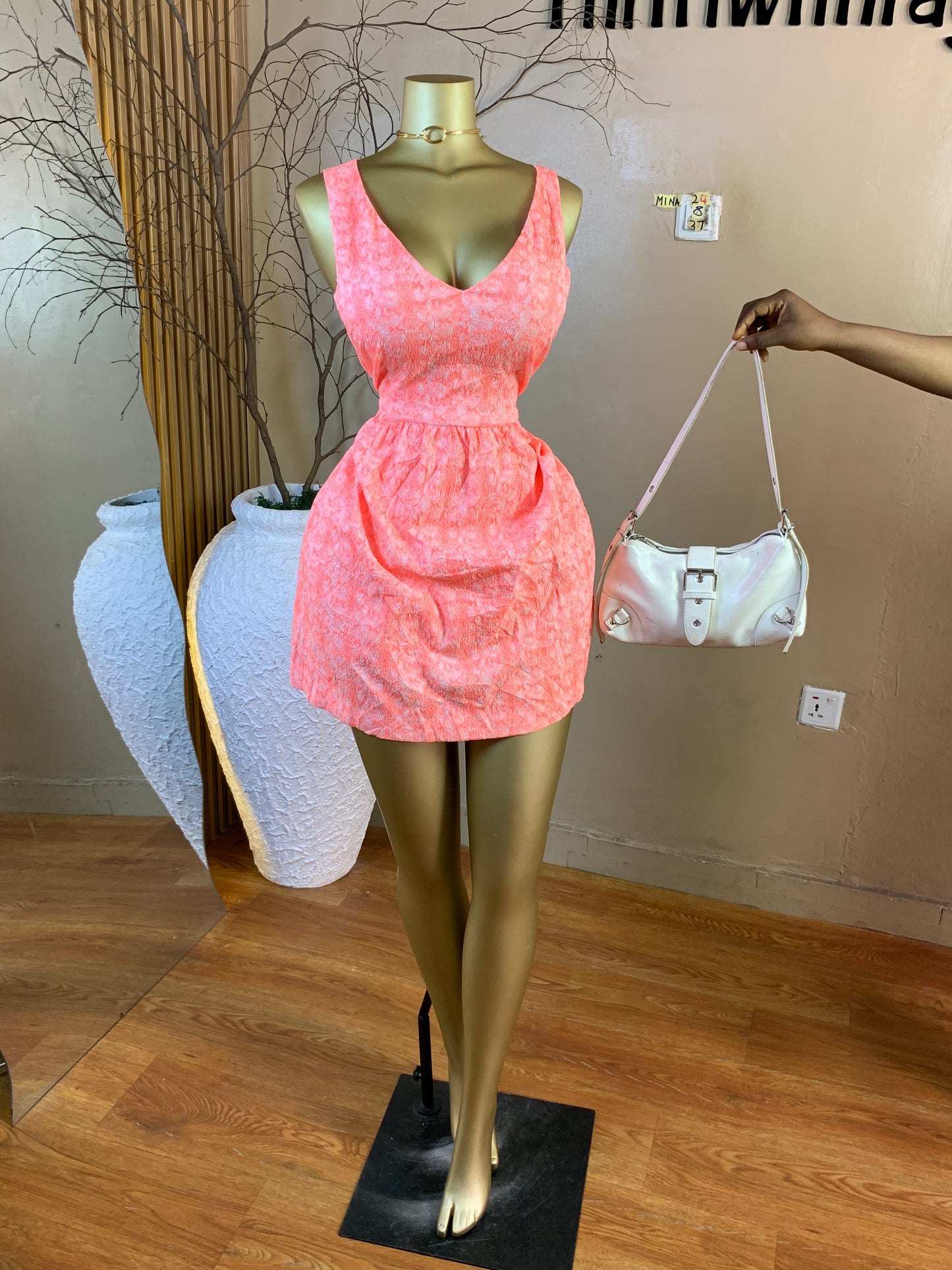MINA24 SIZE8 Length37 dress