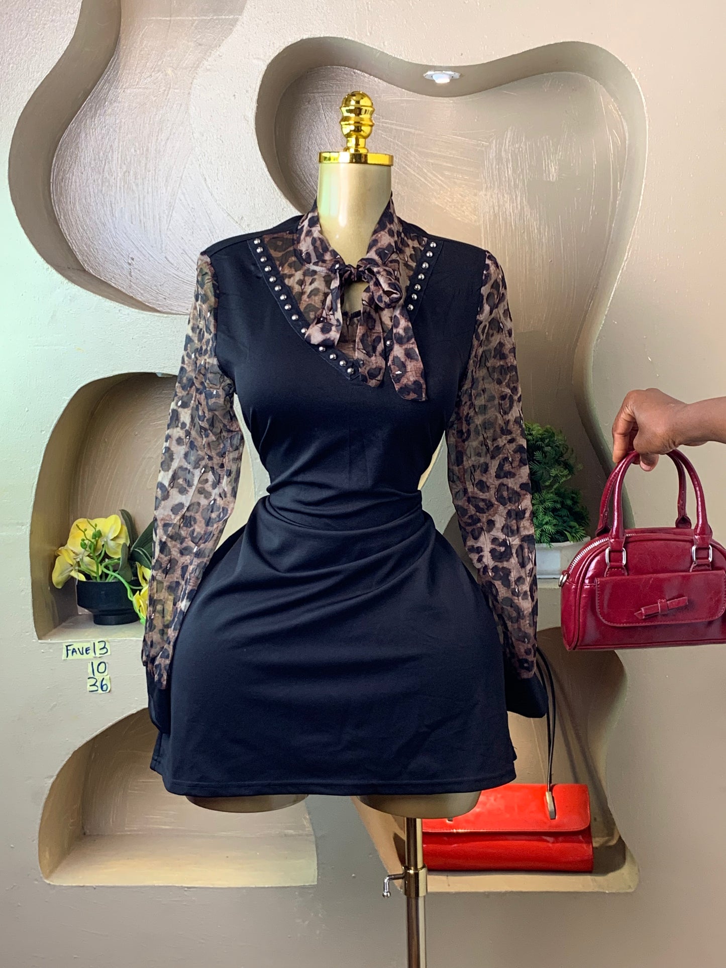 FAVE13 BLACK DRESS SIZE10 Length36