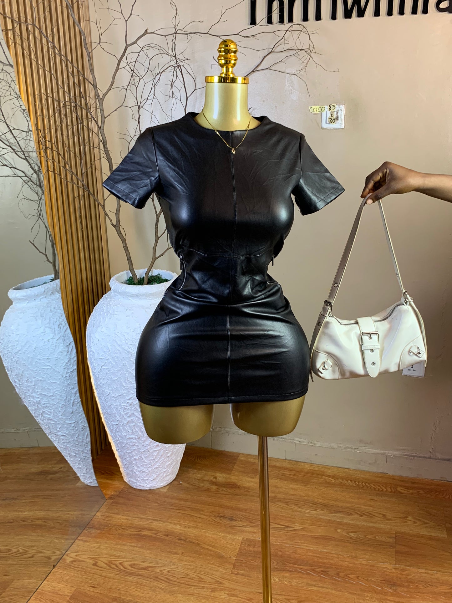 COCO85 SIZE6 Length30 Leather dress