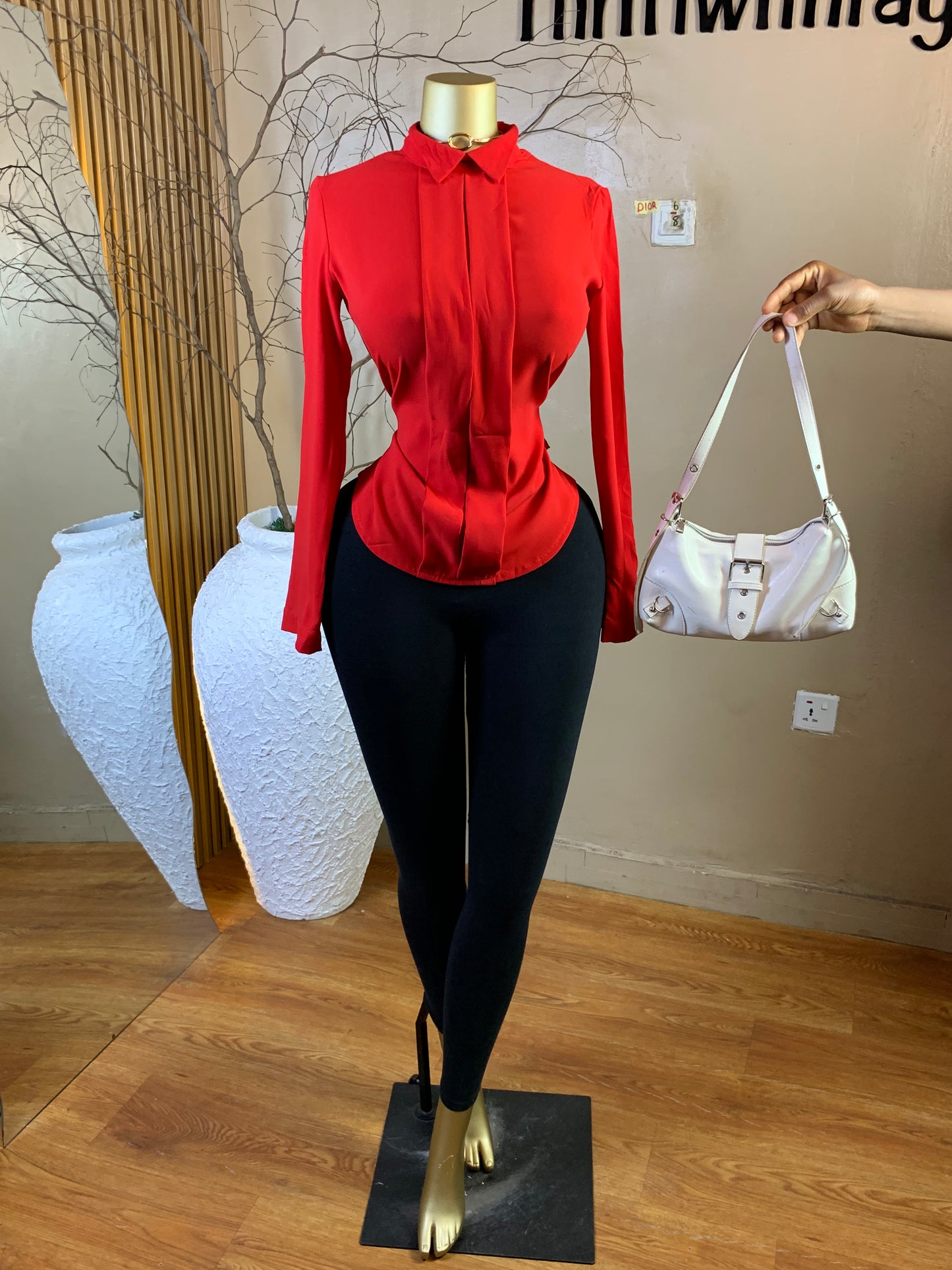 LOLA6 SIZE8 red top only