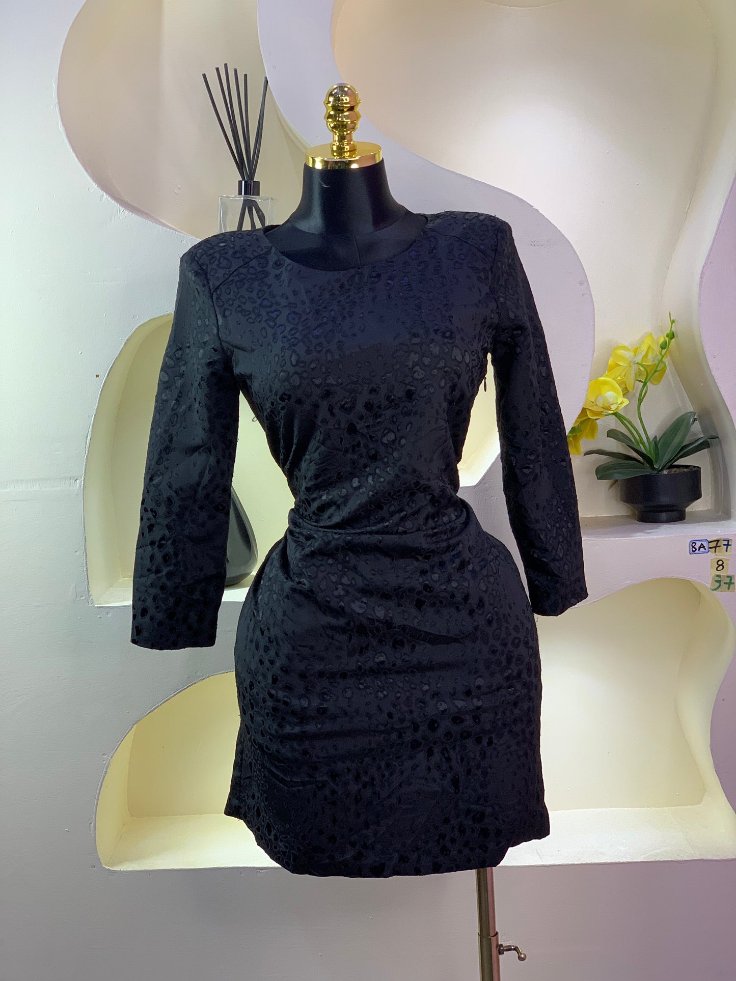 SIZE8 8A77 Length37