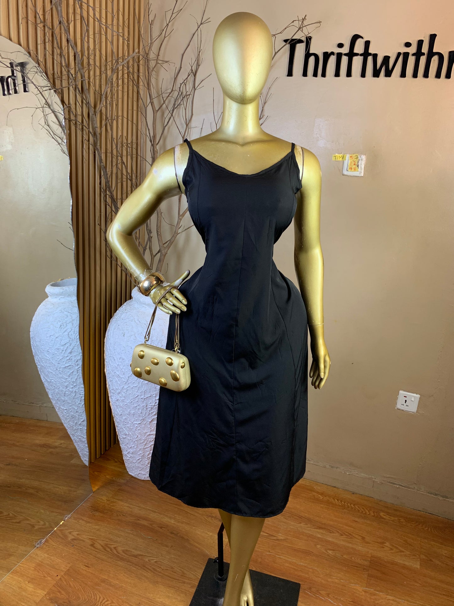 TIMI57 SIZE12 Length48 black dress