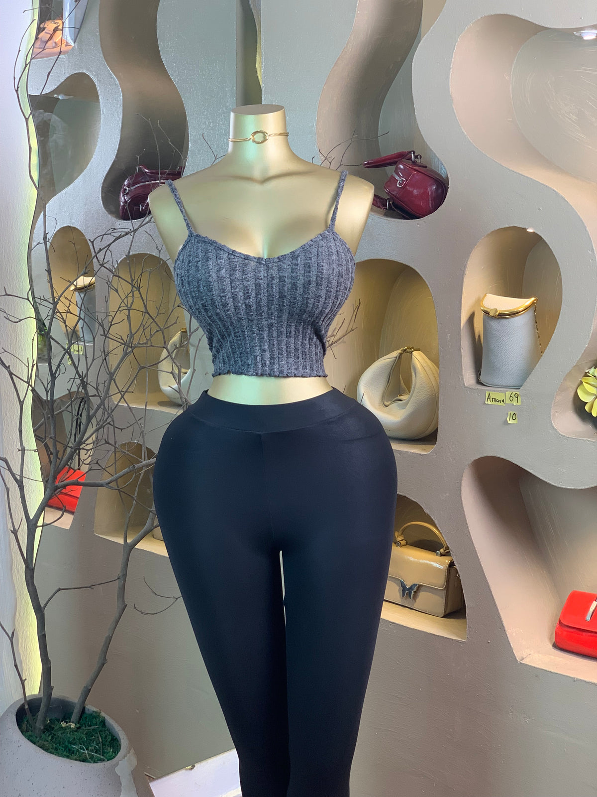 AMARA69 SIZE10 top only