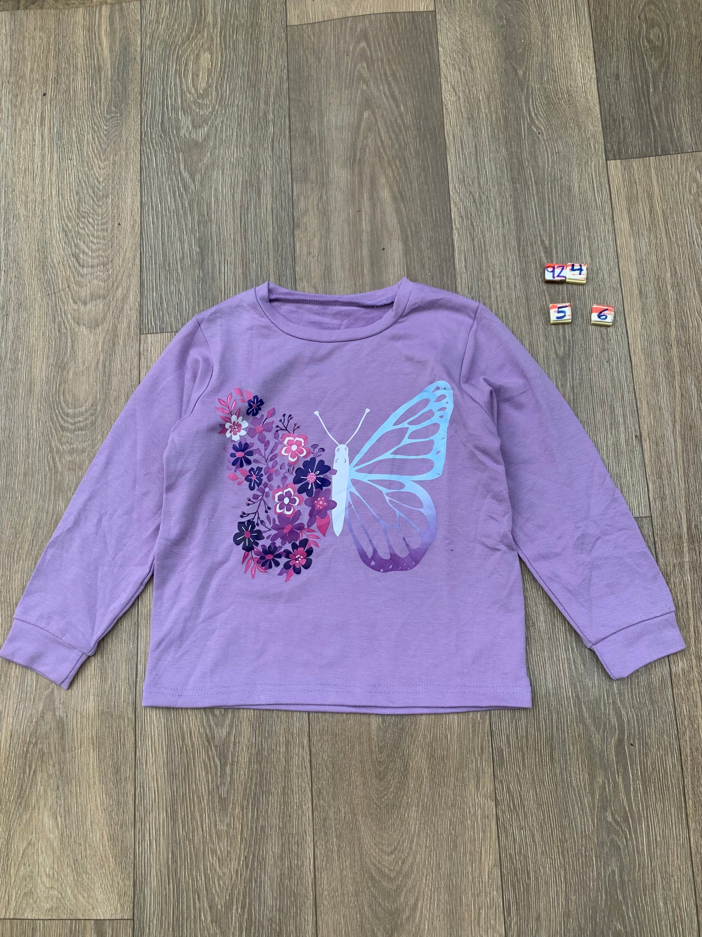 9Z4 Age 5-6 years (purple butterfly top)