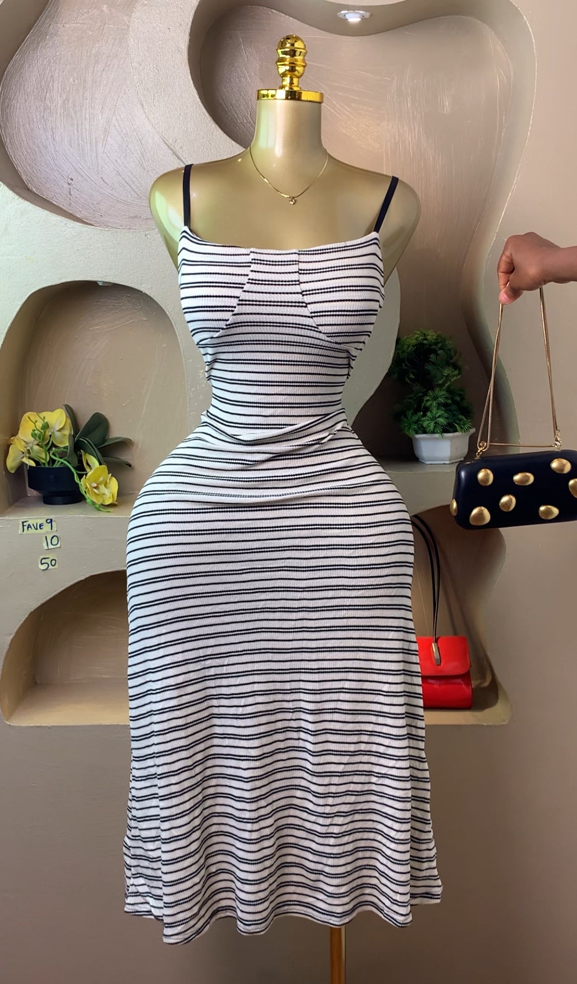FAVE9 BLACK&WHITE DRESS SIZE10 Length50