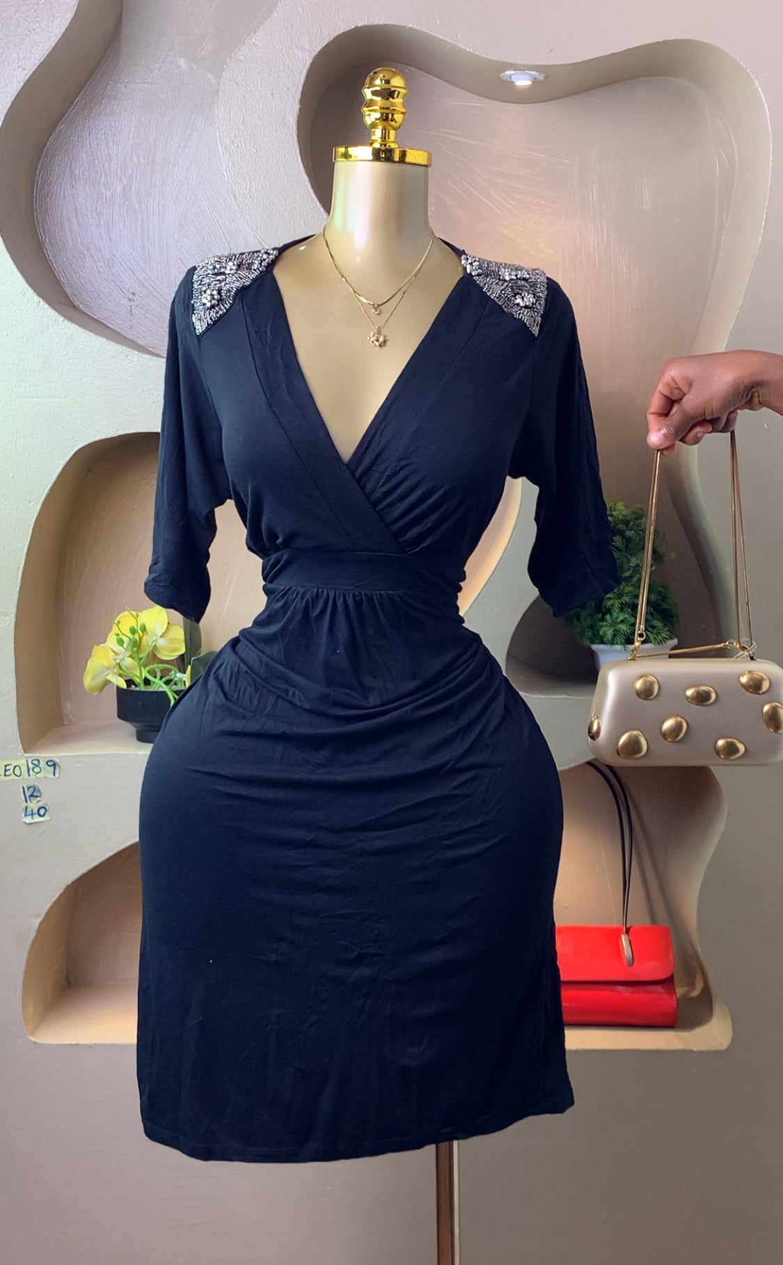 LEO189 BLACK DRESS SIZE12 Length40