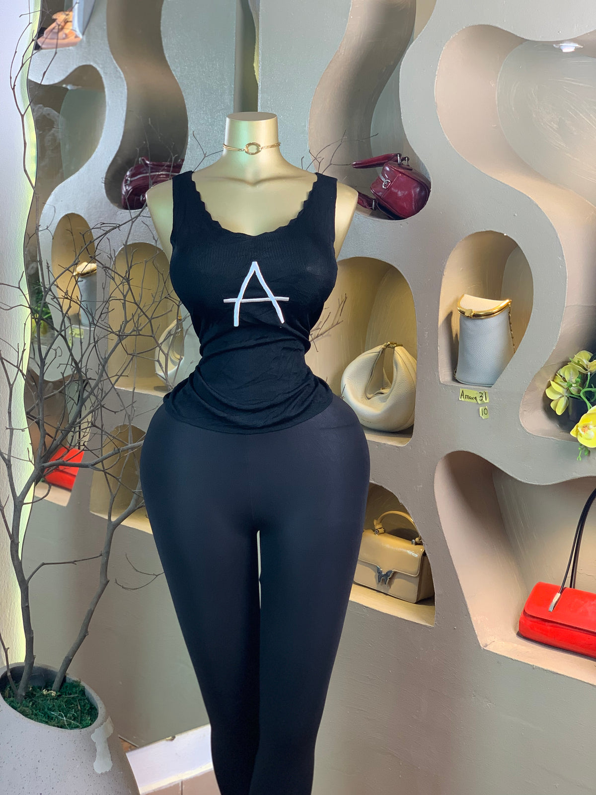 AMARA31 SIZE10 top only