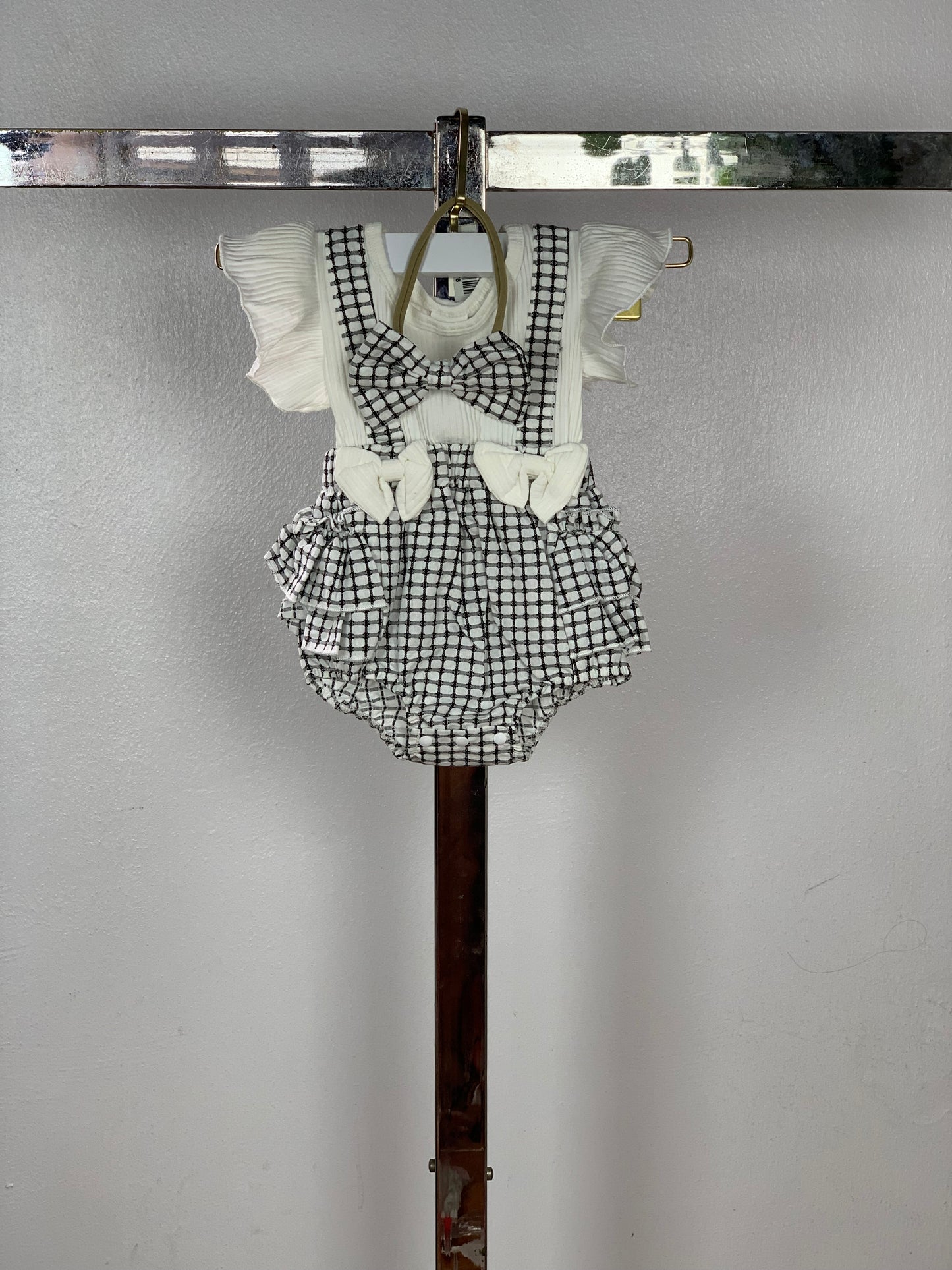 Nia9 (0-3month)
