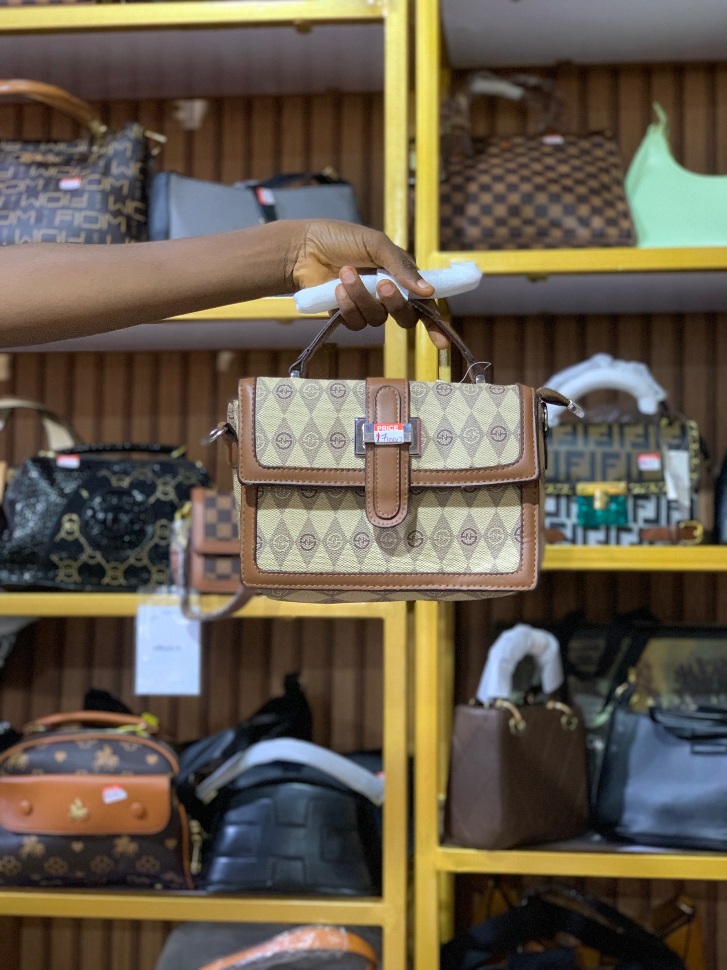 BAG 050