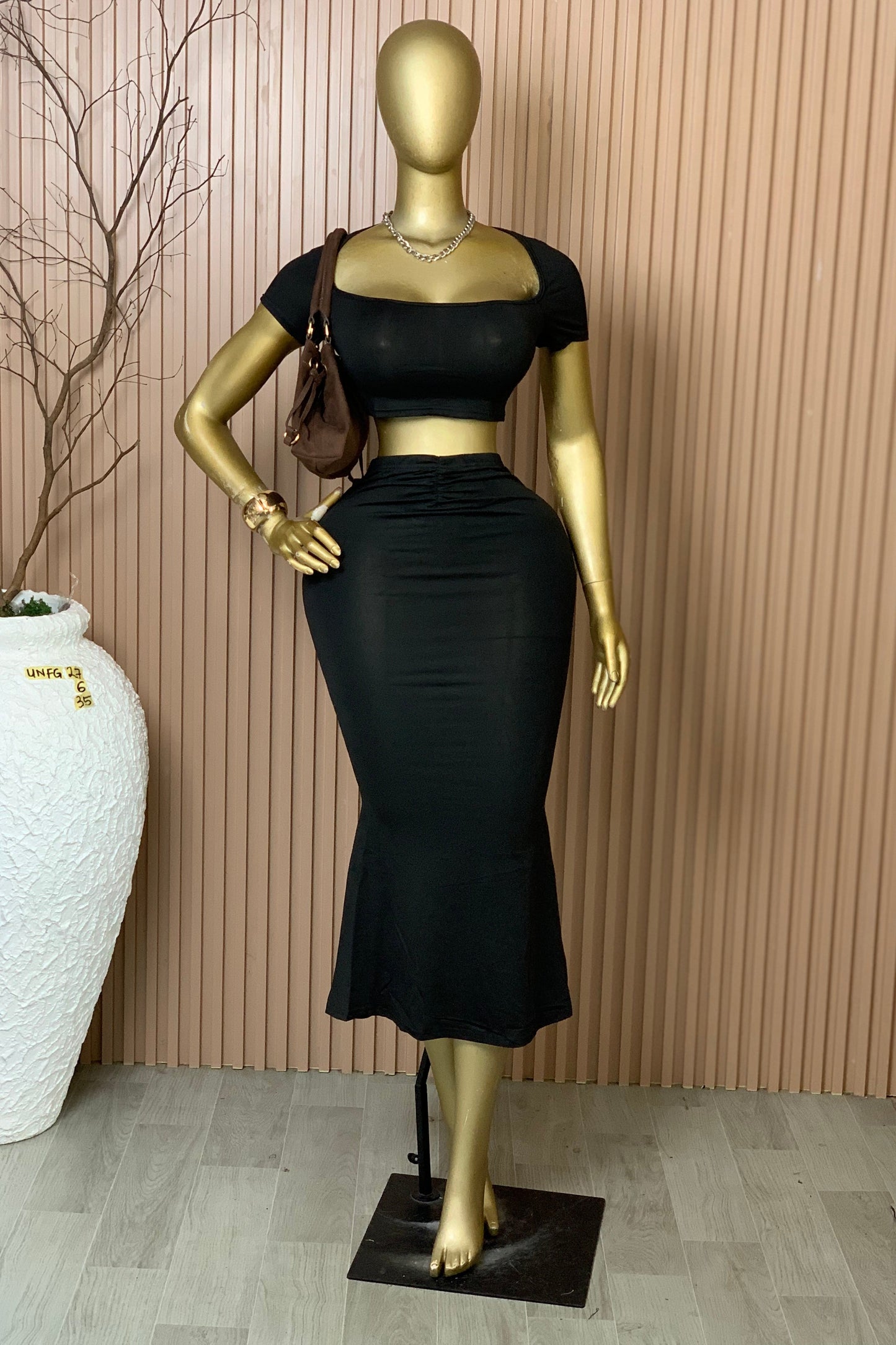 Unforgettable27 SIZE6 Length35 Brand new black two piece