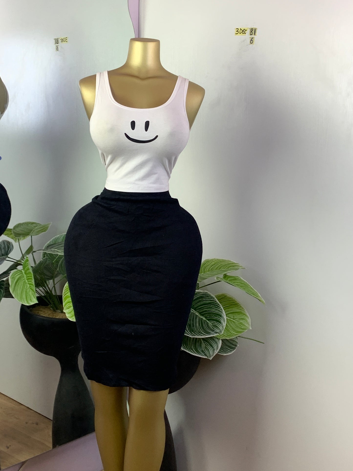 SIZE6 3DEC81(skirt only)