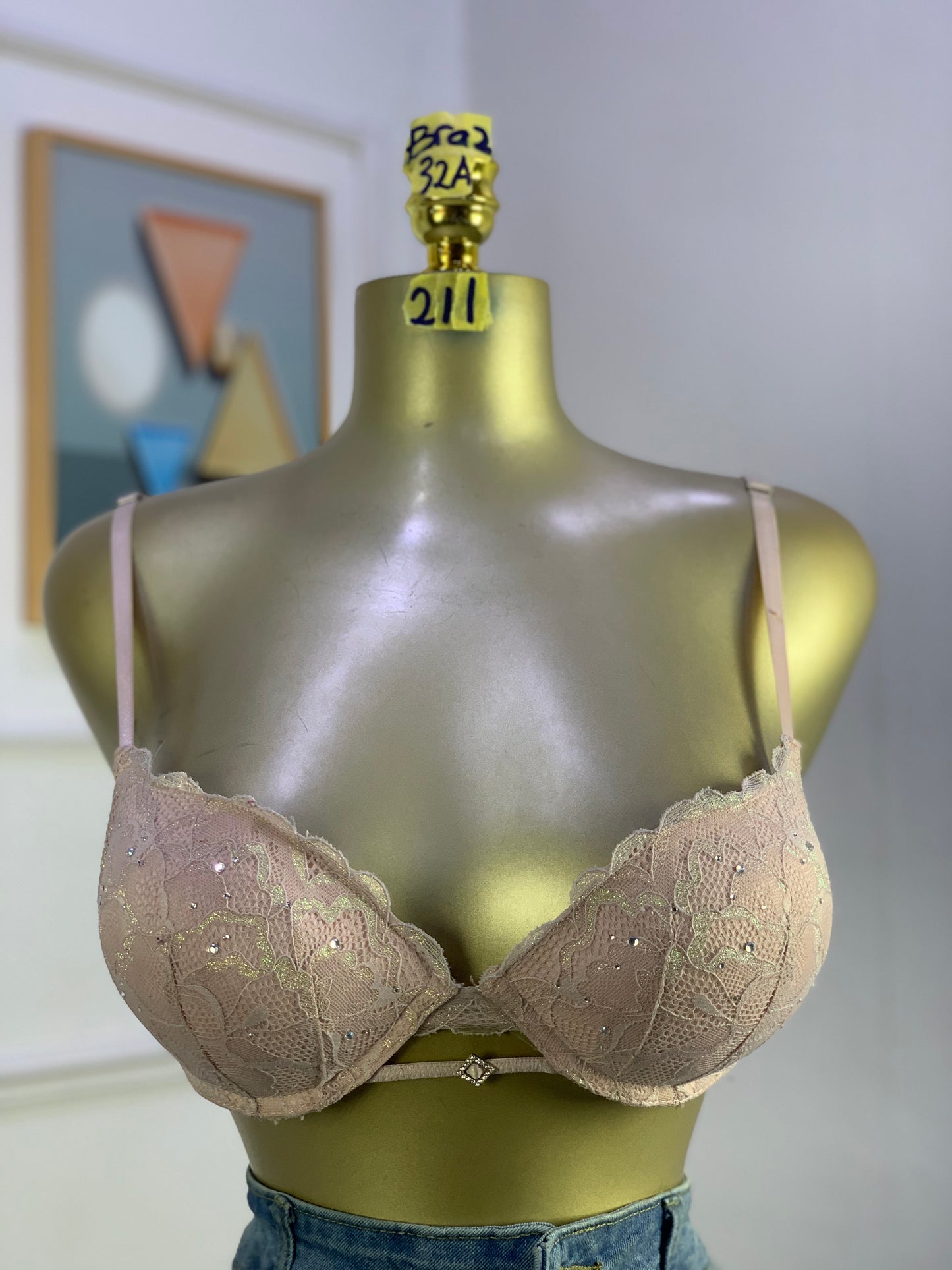 SIZE 32A BRA2 211