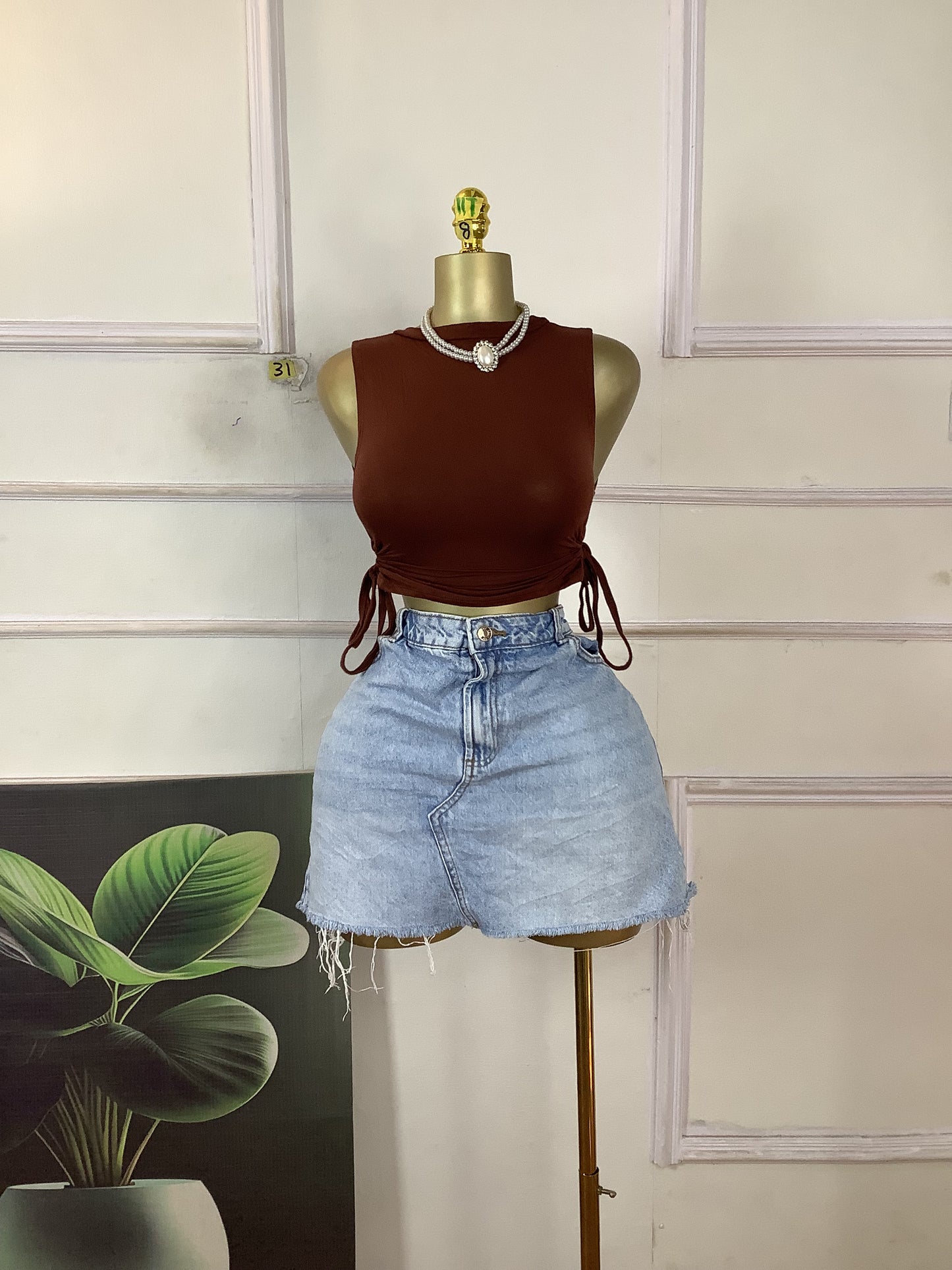 11T31 size 6-10( brand new crop top only)