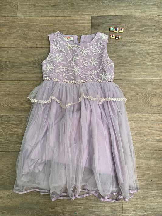 14Z83 Age 3-4years