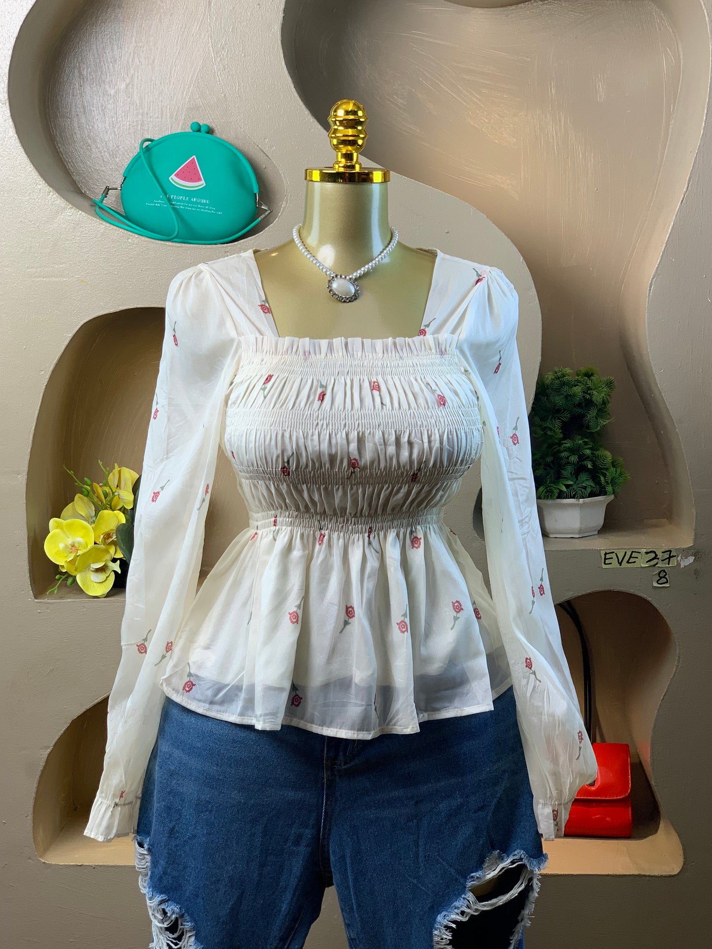 SIZE8 EVE37 (little stain)