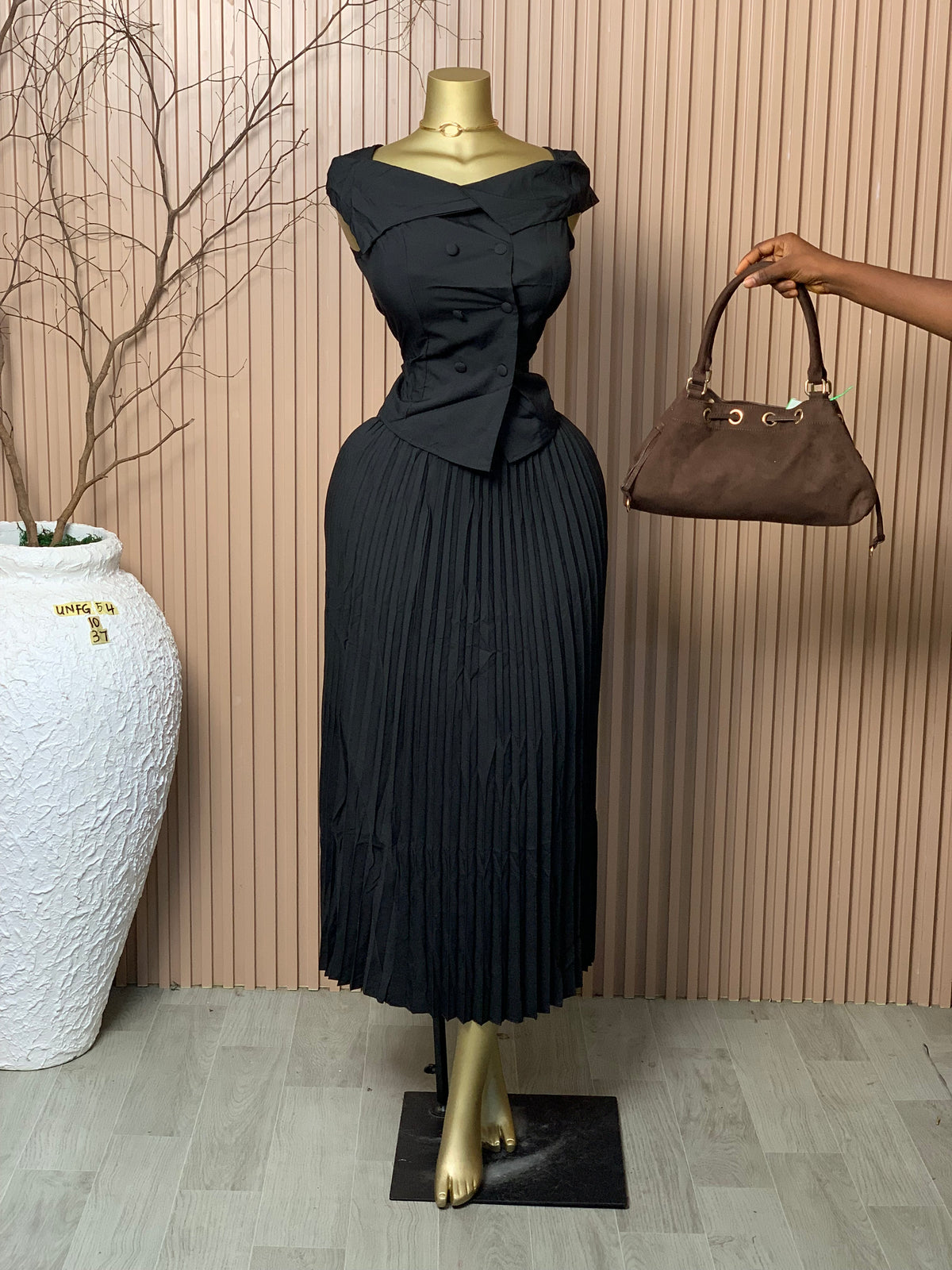 Unforgettable54 SIZE10 Length37 Brand new two piece set