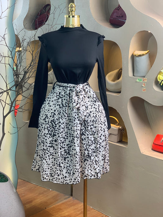 NIFE77 SIZE8 Length40 Black&White dress