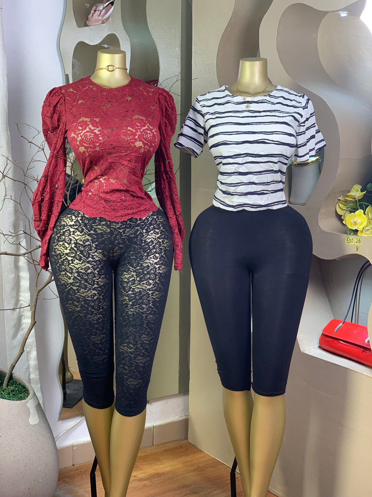 EDIT26b SIZE8 white&black top
