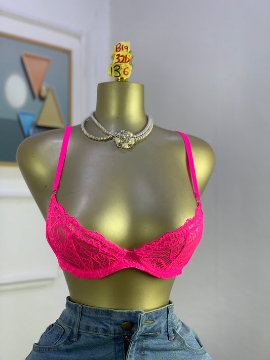 SIZE 32b Bra136