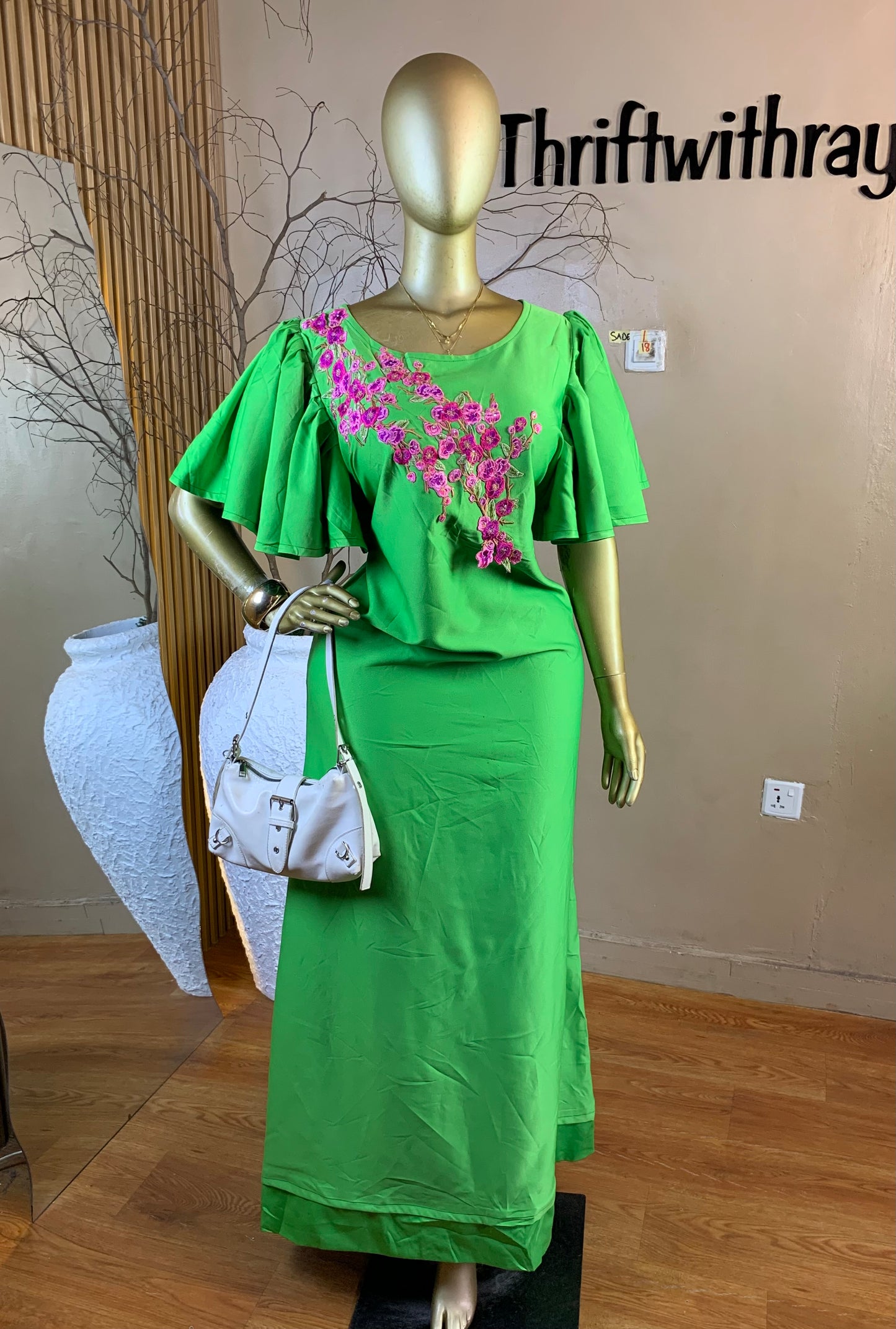 SADE1 SIZE18 green dress Little stain