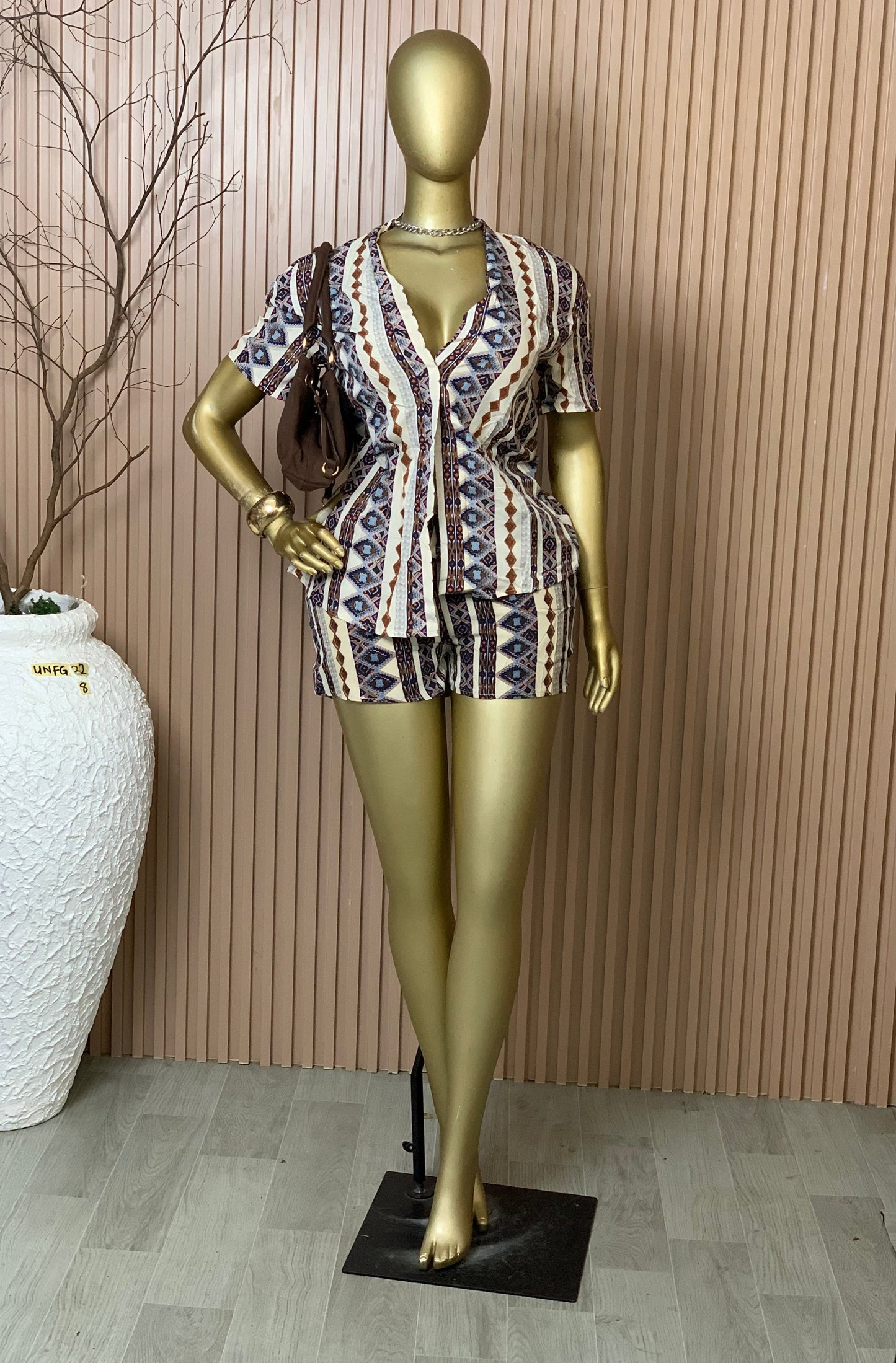 Unforgettable22 SIZE8 Brand new two piece set