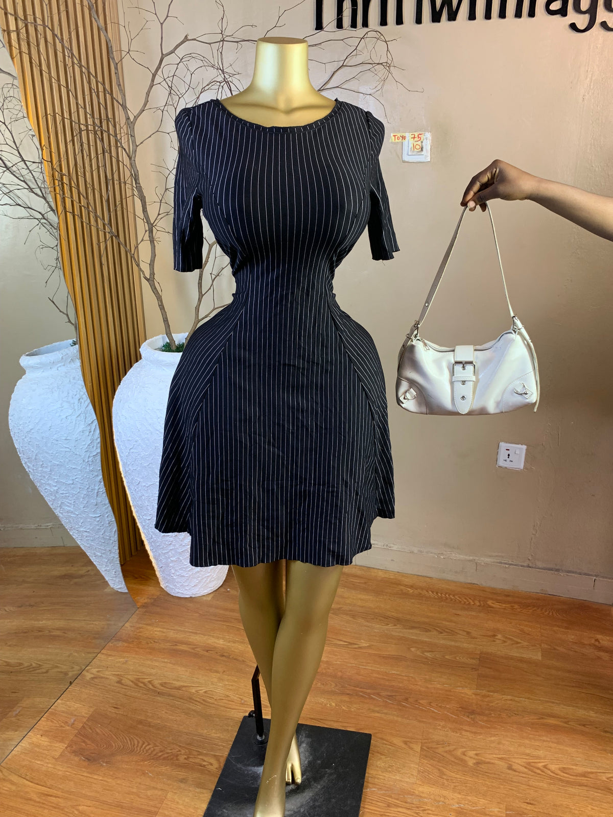 TOYO75 SIZE10 dress